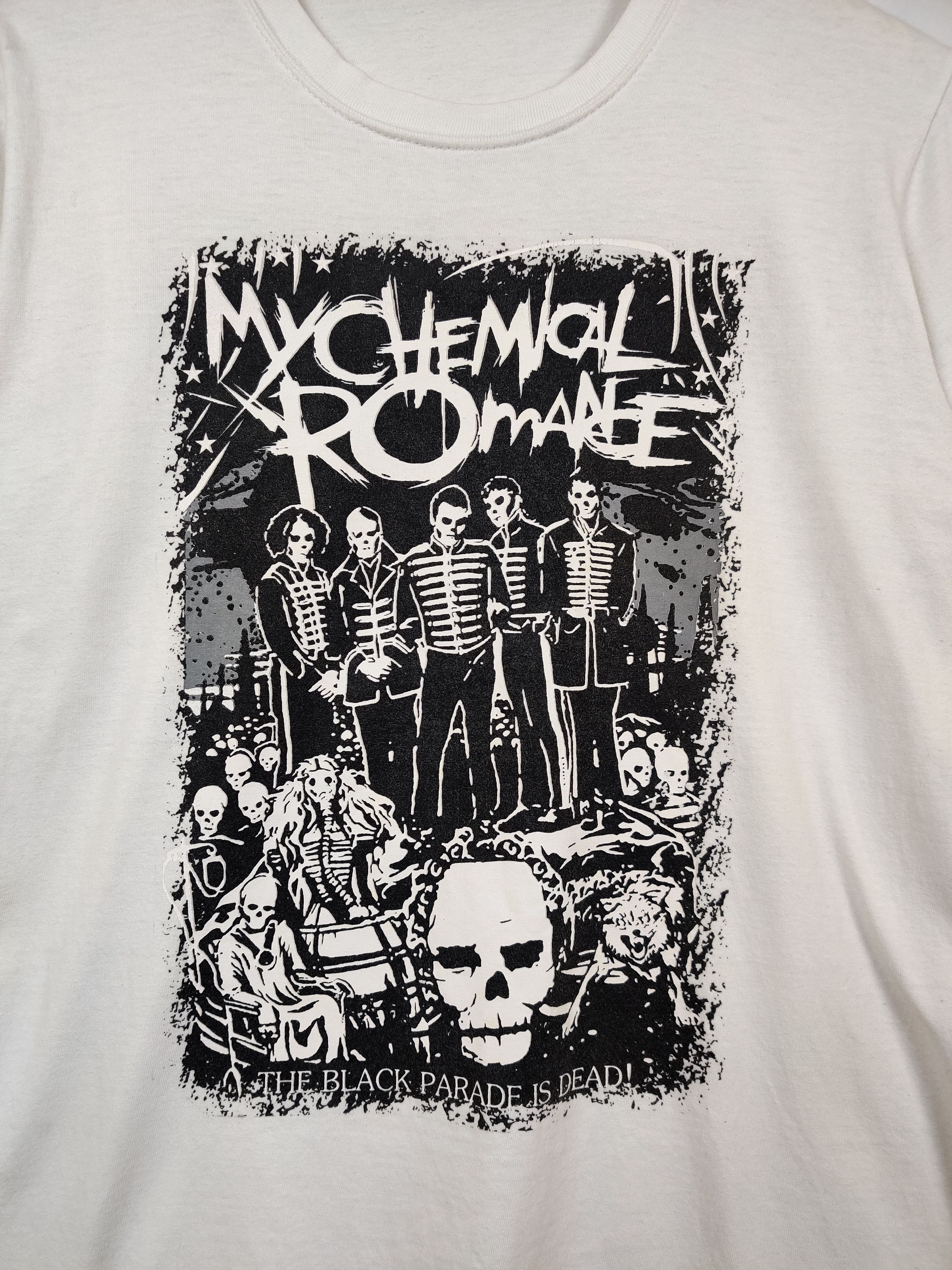 Band Tees Vintage My Chemical Romance The Black Parade Tee Tshirt Size US M / EU 48-50 / 2 - 5 Thumbnail