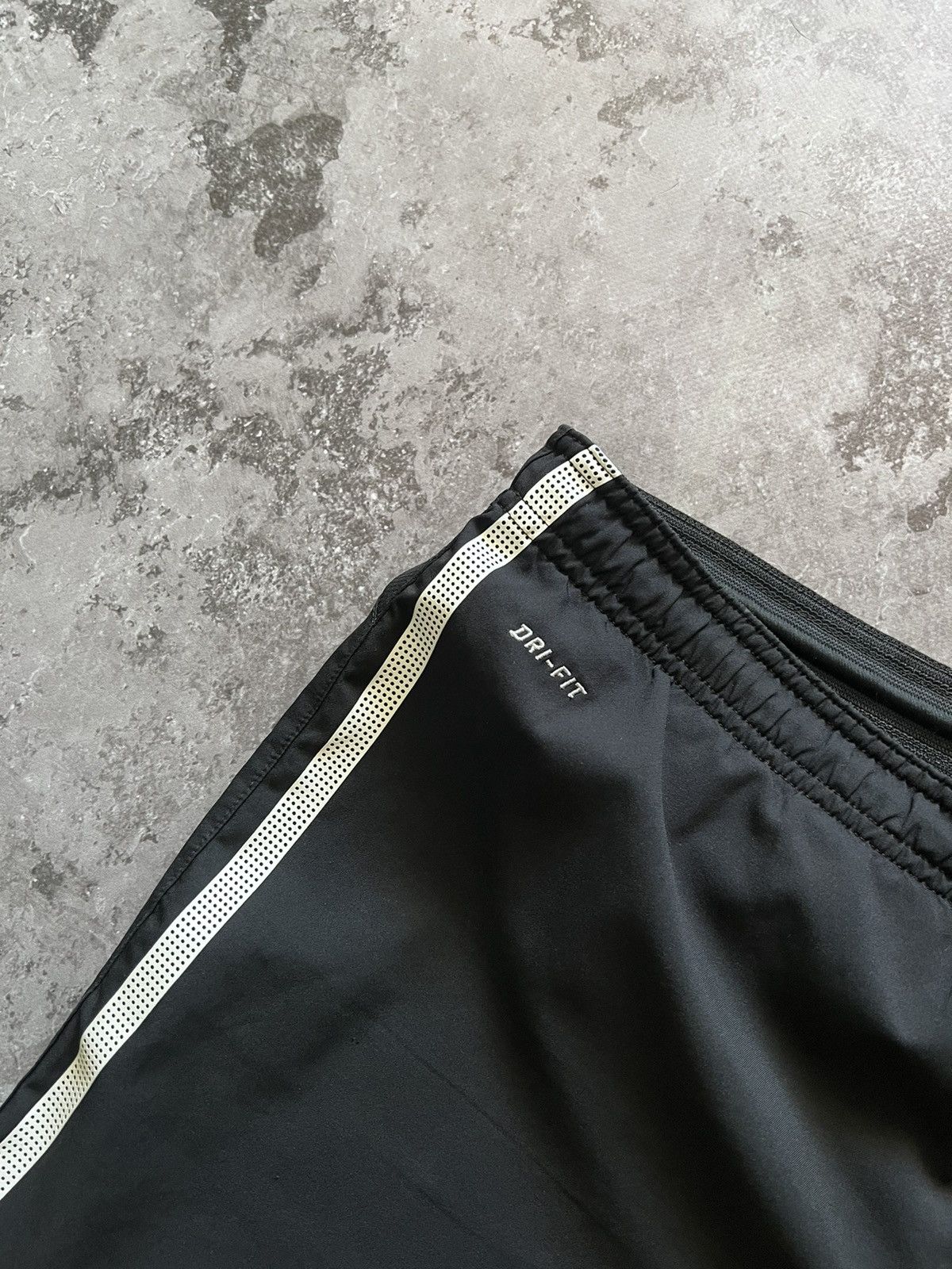 Nike × Vintage Vintage Nike Shorts Size US 34 / EU 50 - 4 Thumbnail