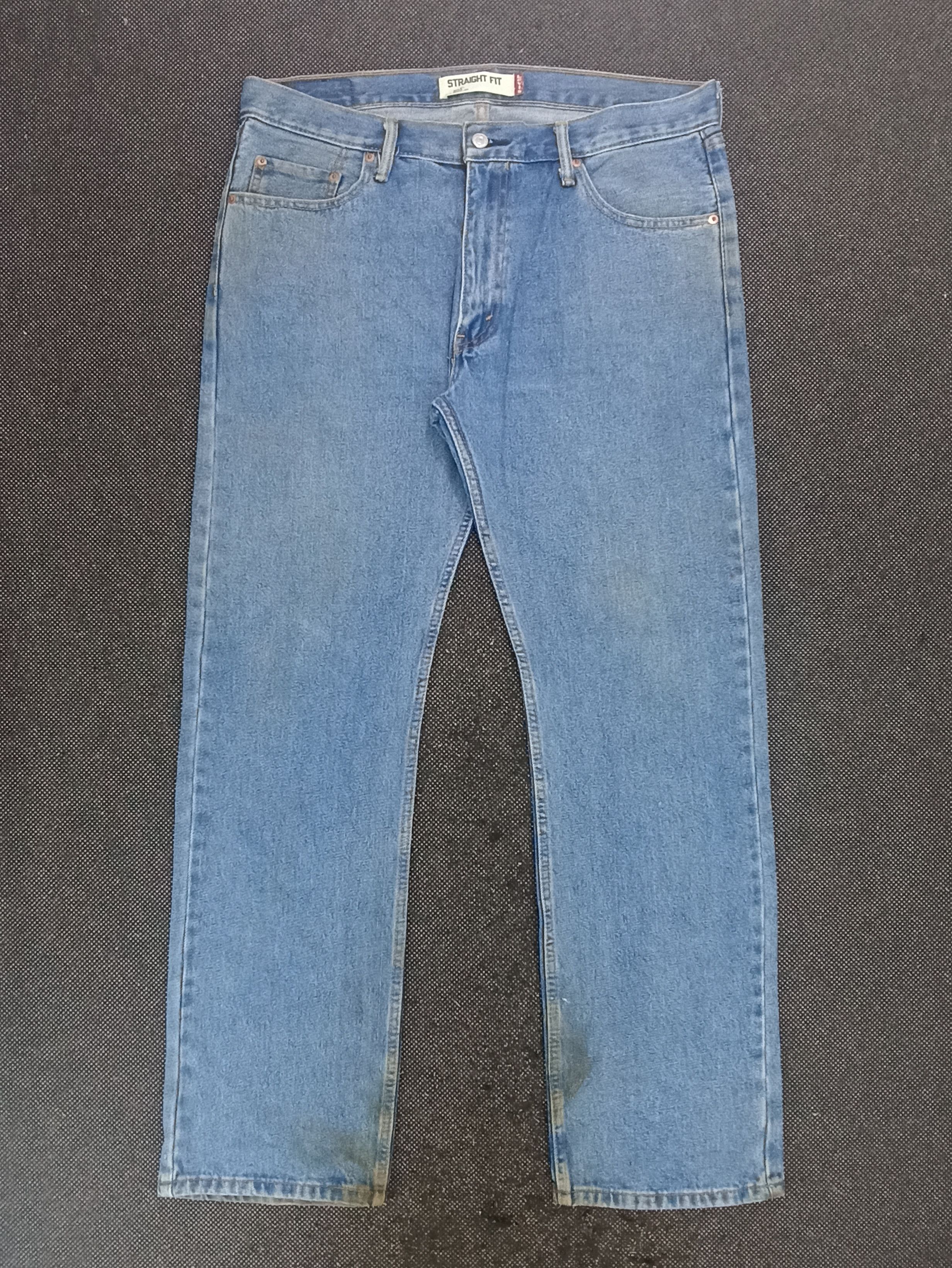 VINTAGE LEVIS 505 STRAIGHT FIT BLUE JEANS -J360