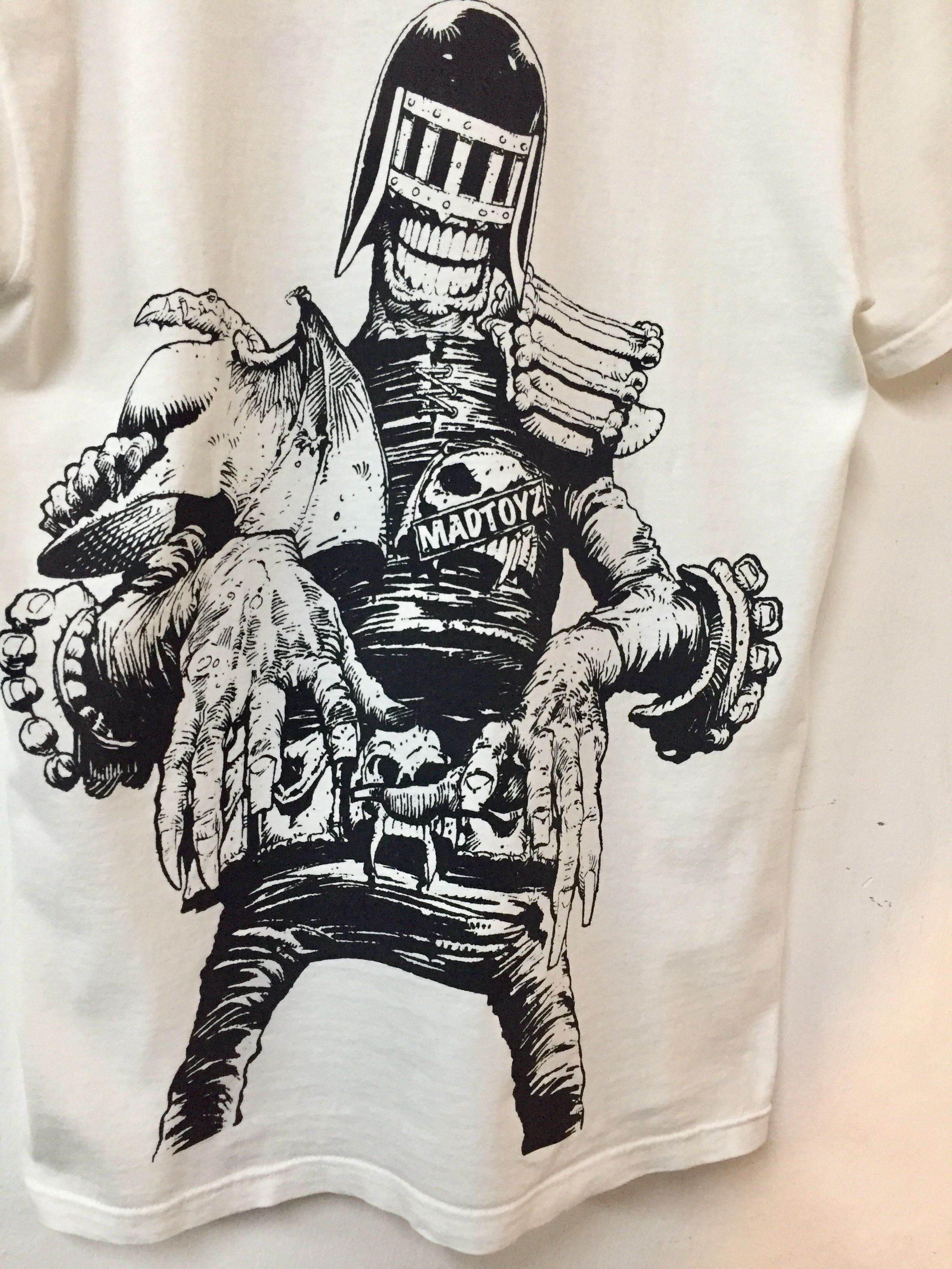 Band Tees × Japanese Brand × Vintage VINTAGE MAD TOYZ X ANTHRAX THRASH METAL I AM THE LAW TSHIRT Size US M / EU 48-50 / 2 - 9 Thumbnail