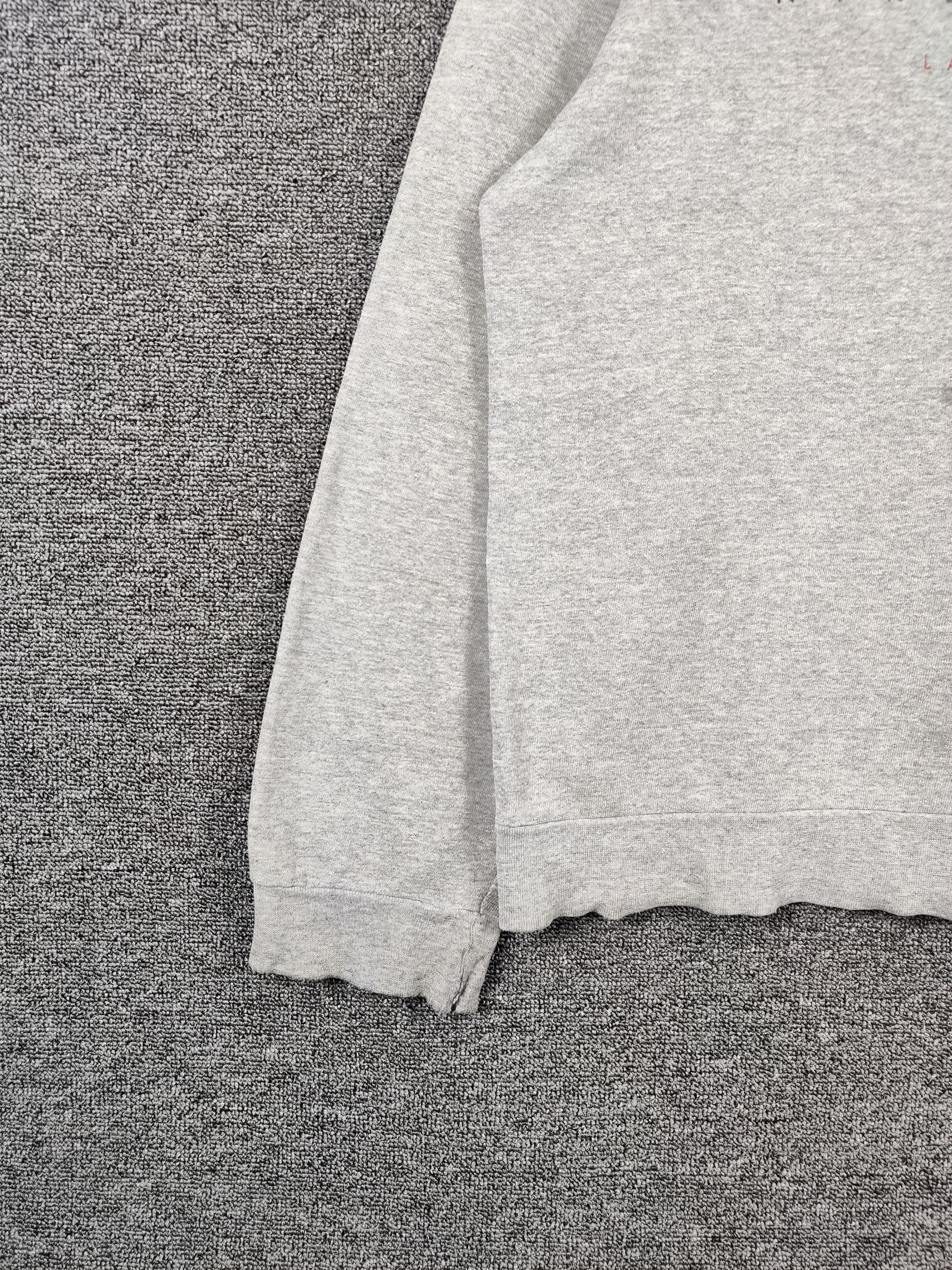 Nike Vintage Nike Town Las Vegas Embroidery Sweatshirt Size US M / EU 48-50 / 2 - 4 Thumbnail