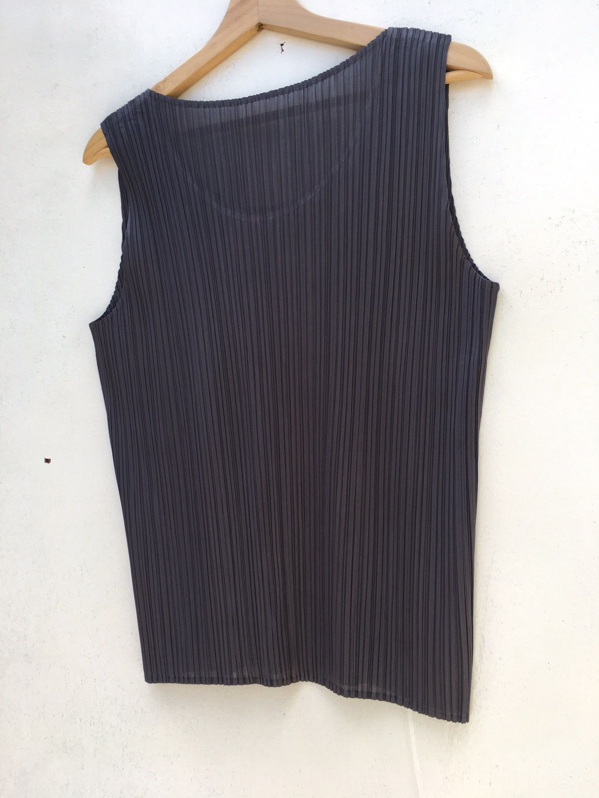 Pleats Please Issey Miyake Rare Issey Miyake Pleats Please Sleeveless Top Size M / US 6-8 / IT 42-44 - 16 Thumbnail