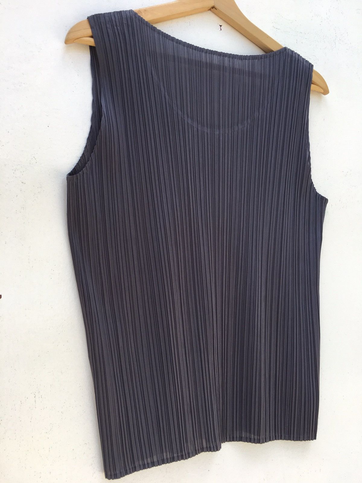 Pleats Please Issey Miyake Rare Issey Miyake Pleats Please Sleeveless Top Size M / US 6-8 / IT 42-44 - 18 Thumbnail