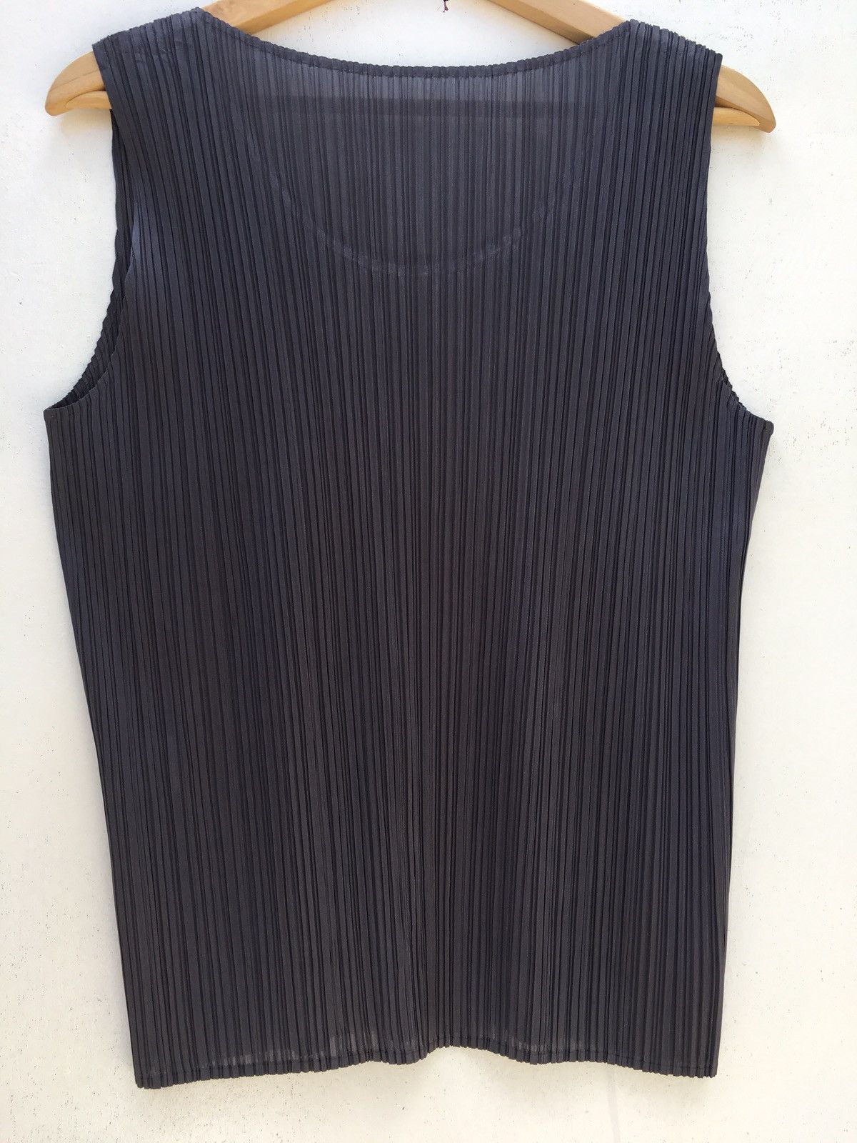 Pleats Please Issey Miyake Rare Issey Miyake Pleats Please Sleeveless Top Size M / US 6-8 / IT 42-44 - 17 Thumbnail