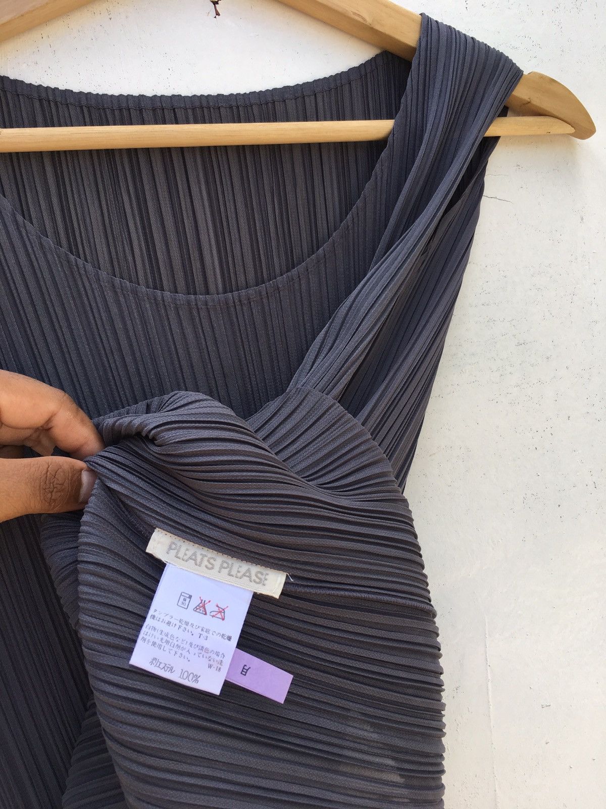 Pleats Please Issey Miyake Rare Issey Miyake Pleats Please Sleeveless Top Size M / US 6-8 / IT 42-44 - 10 Thumbnail