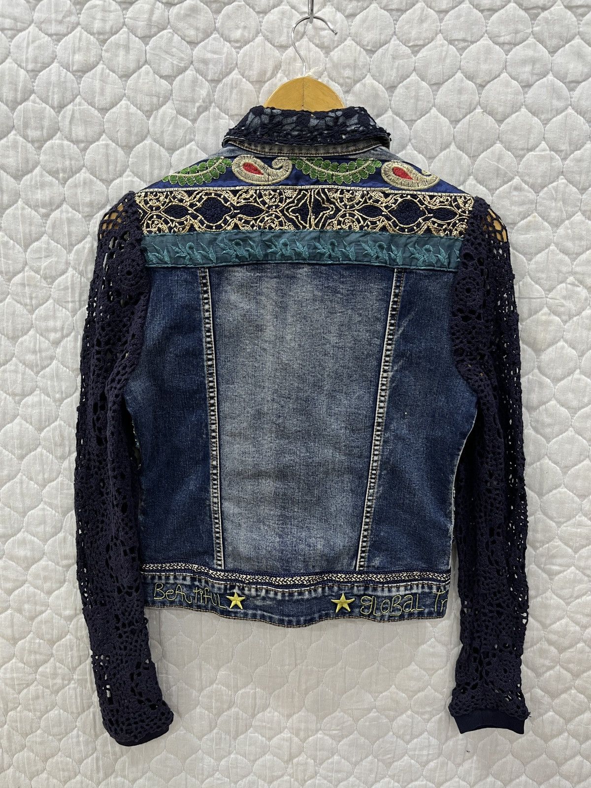 Desigual (Pppp). DESIGUAL EXOTIC JEANS JACKET Size XS / US 0-2 / IT 36-38 - 4 Thumbnail