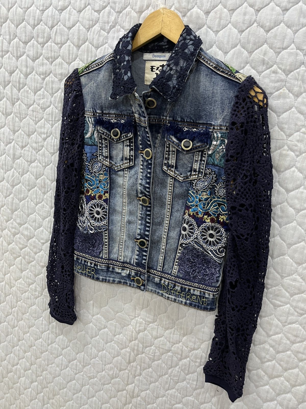 Desigual (Pppp). DESIGUAL EXOTIC JEANS JACKET Size XS / US 0-2 / IT 36-38 - 2 Thumbnail