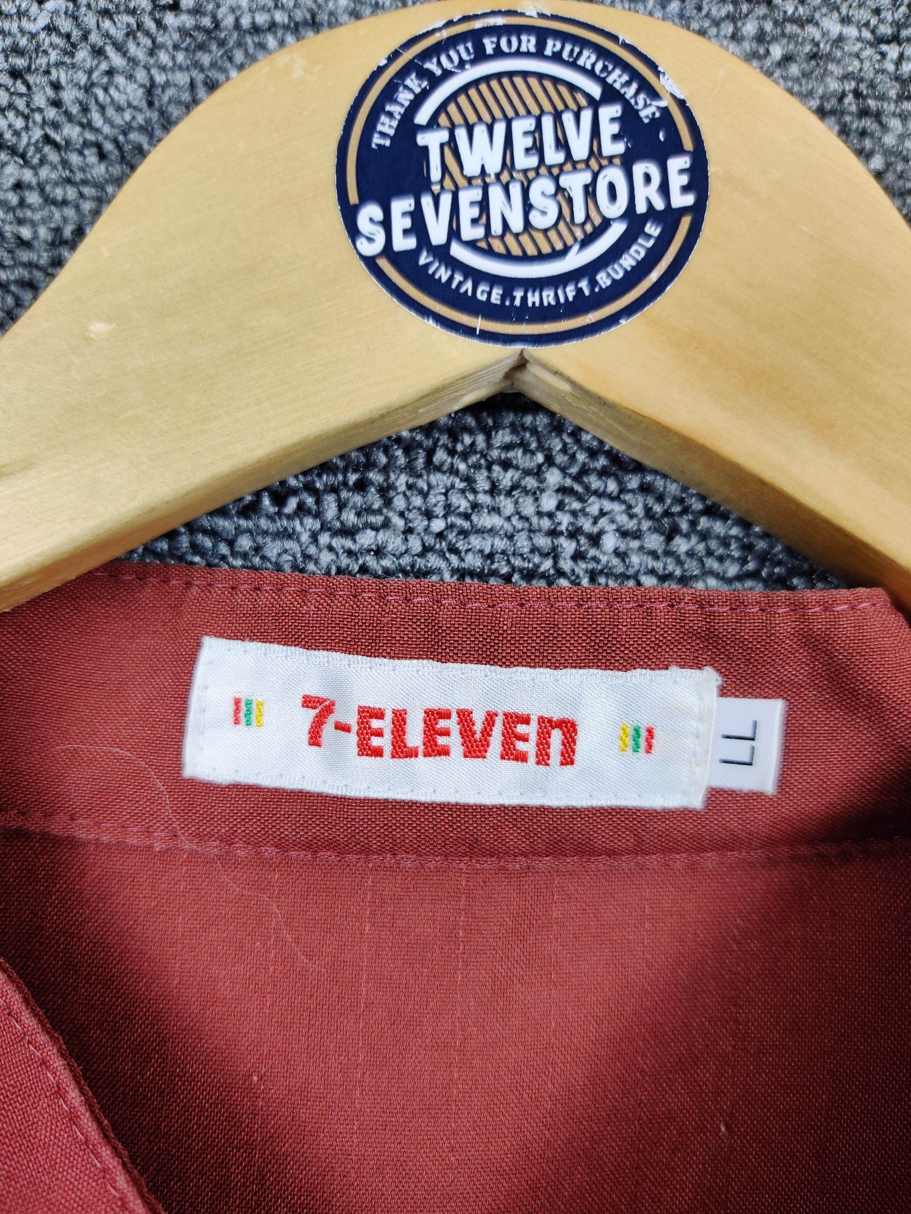 Japanese Brand Vintage 7 Eleven Uniform Worker Zipper Tee Tshirt Size US XL / EU 56 / 4 - 9 Thumbnail