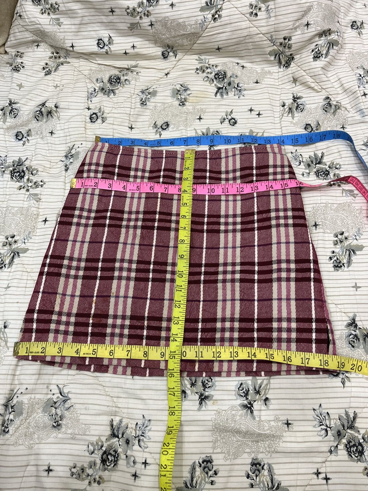 Burberry (Ppp). BURBERRY NOVA CHECK SKIRTS Size 28" / US 6 / IT 42 - 14 Thumbnail