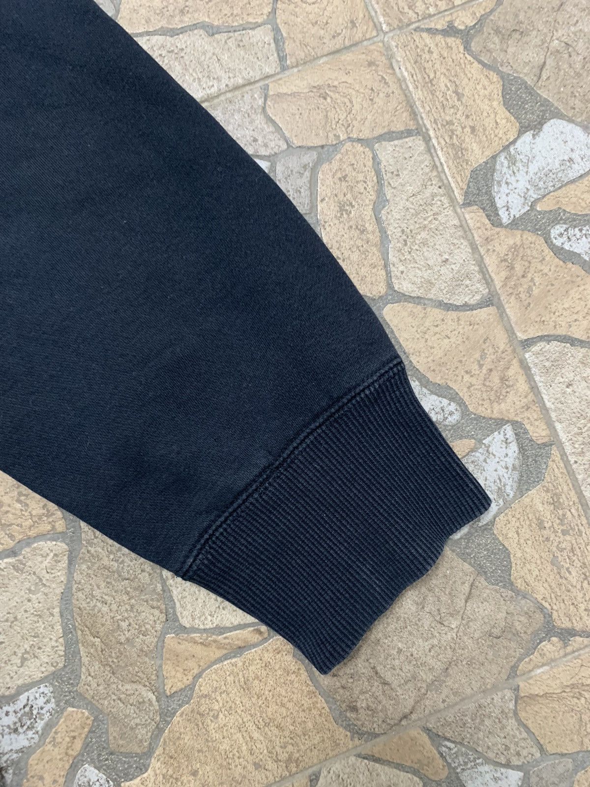 Other Vintage Nike Big Logo Faded Black Hoodie Size US L / EU 52-54 / 3 - 16 Thumbnail