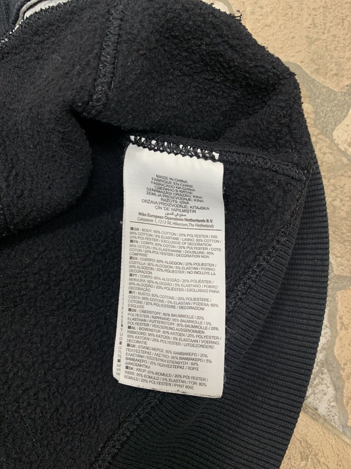 Other Vintage Nike Big Logo Faded Black Hoodie Size US L / EU 52-54 / 3 - 4 Thumbnail