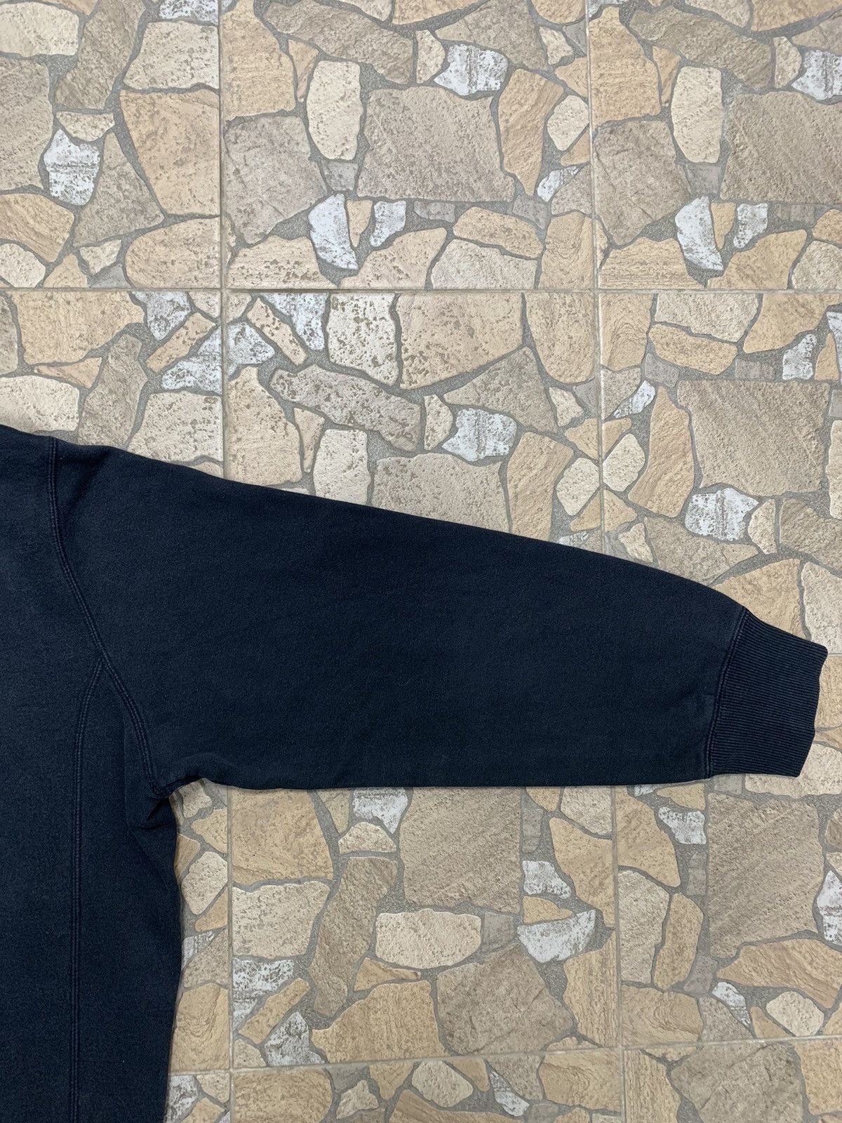Other Vintage Nike Big Logo Faded Black Hoodie Size US L / EU 52-54 / 3 - 20 Thumbnail
