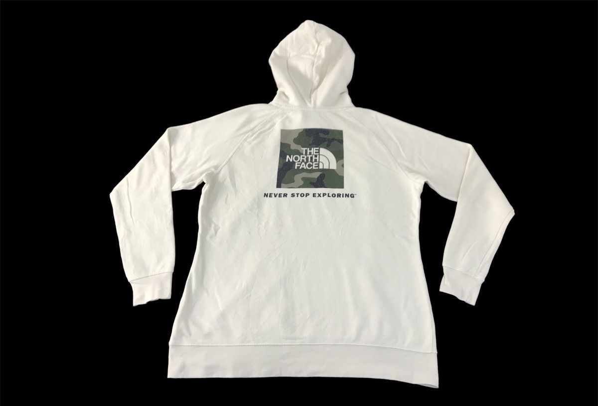 The North Face The North Face Camo Sweatshirt Hoodies Jacket R081j Size US L / EU 52-54 / 3 - 1 Thumbnail
