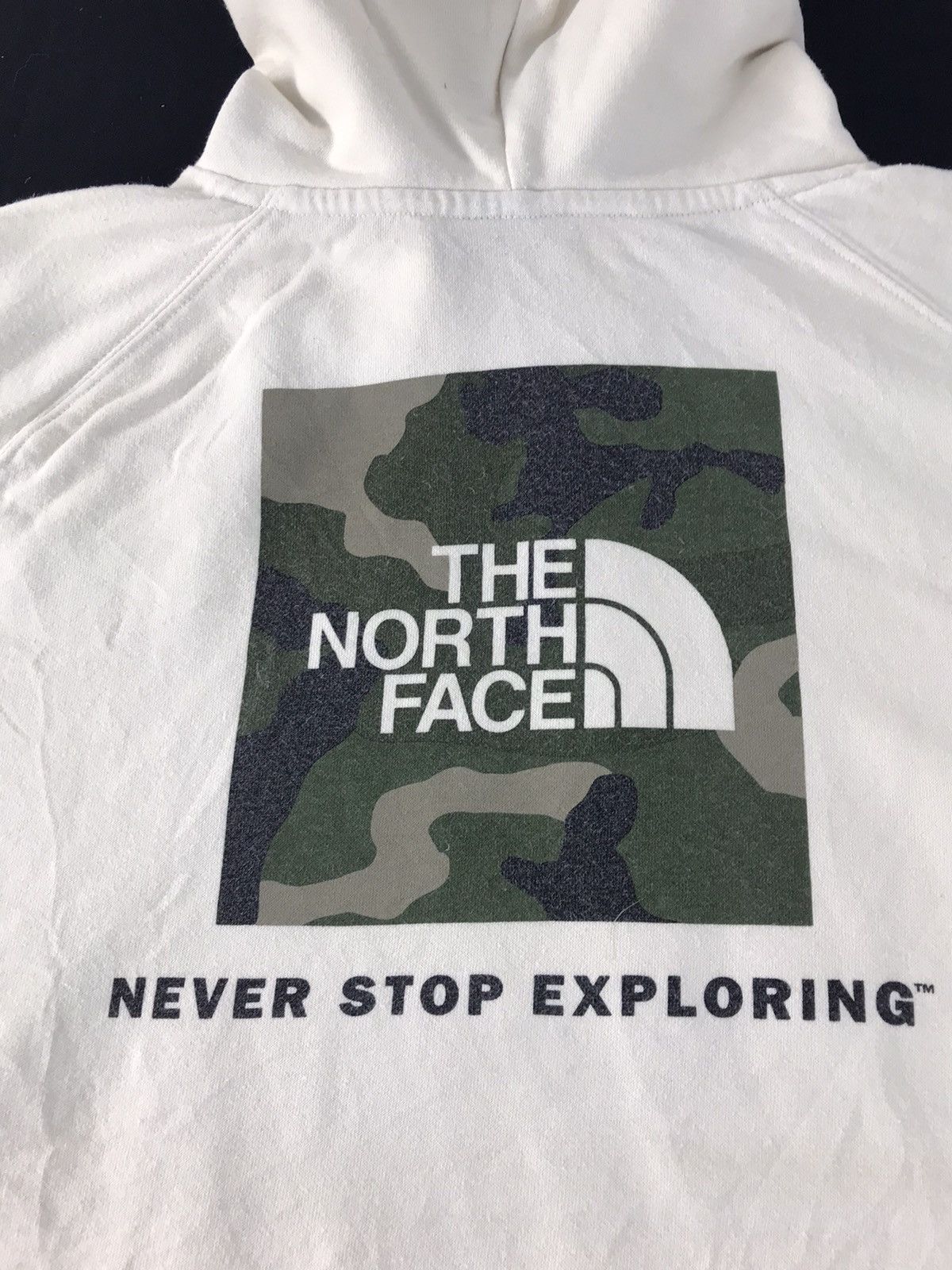 The North Face The North Face Camo Sweatshirt Hoodies Jacket R081j Size US L / EU 52-54 / 3 - 3 Thumbnail