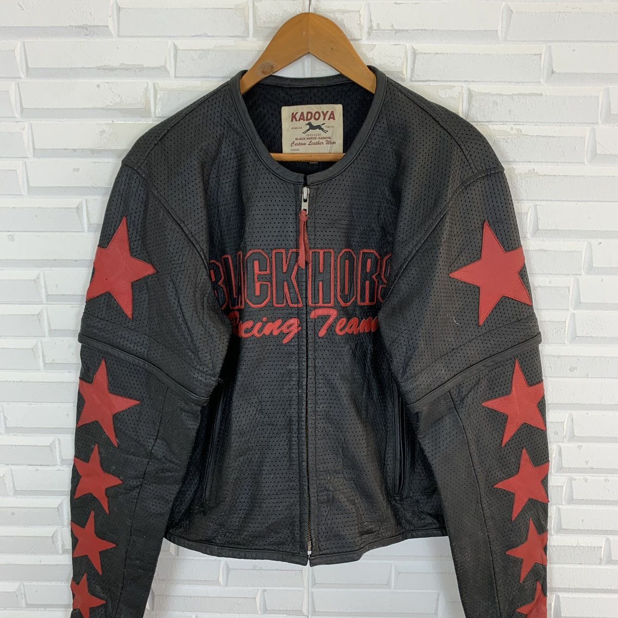 Sports Specialties 💥BLACK HORSE RACING TEAM LEATHER JACKET Size US S / EU 44-46 / 1 - 5 Thumbnail