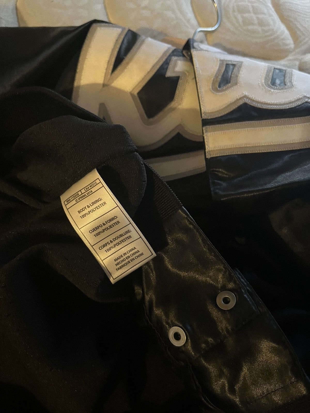 Kith × Mitchell & Ness × Ronnie Fieg Kith Satin Button Up Jacket Size US XXL / EU 58 / 5 - 4 Thumbnail