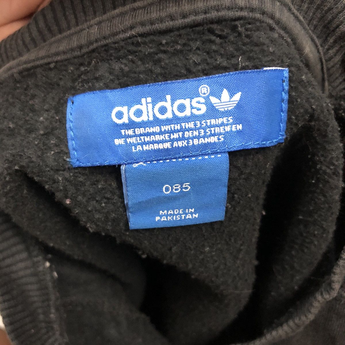 Adidas Vintage Adidas Trefoil Crewneck Big Logo Faded Sweatshirt Size US S / EU 44-46 / 1 - 11 Thumbnail