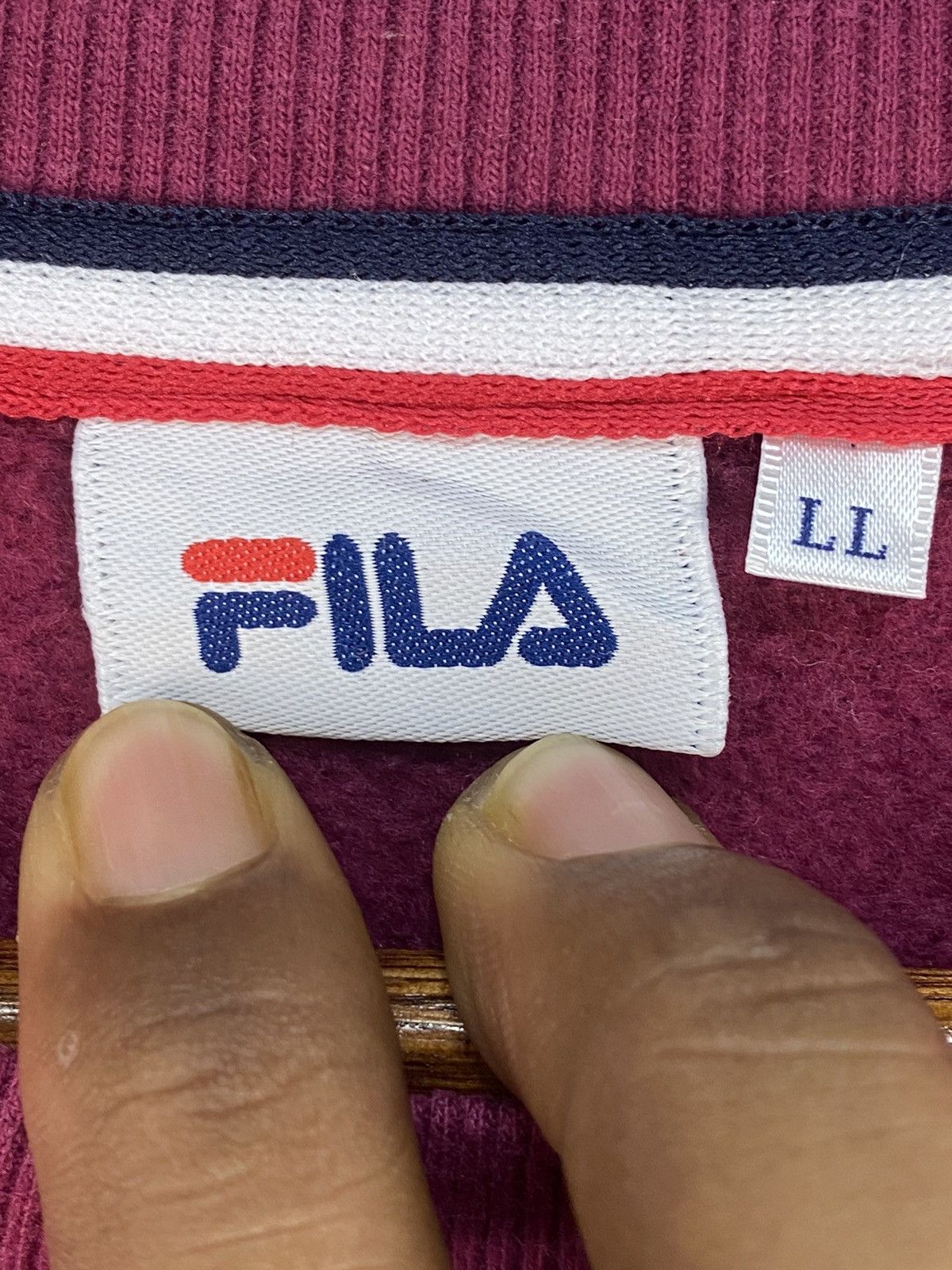 Fila Vintage Fila Small Logo Sweatshirt Size US L / EU 52-54 / 3 - 5 Thumbnail