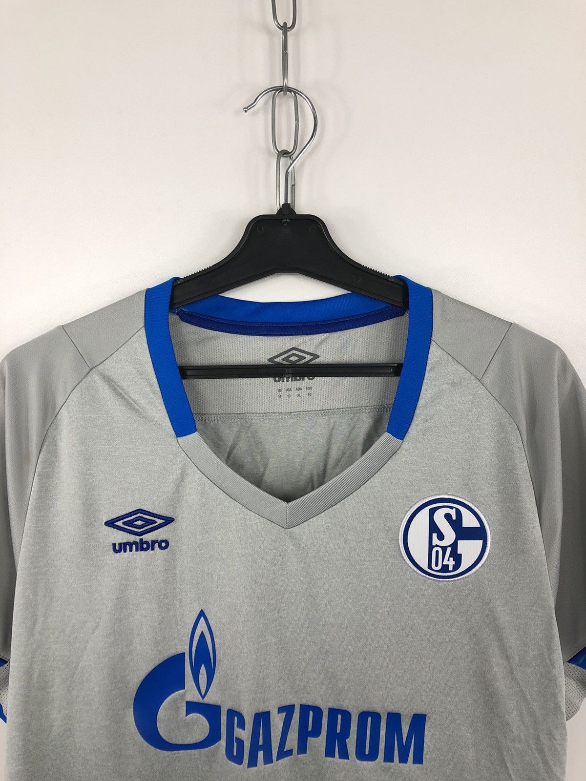 Umbro Umbro Schalke 04 Jersey 2018-2019 Away Grey Size XS Size US XS / EU 42 / 0 - 3 Thumbnail