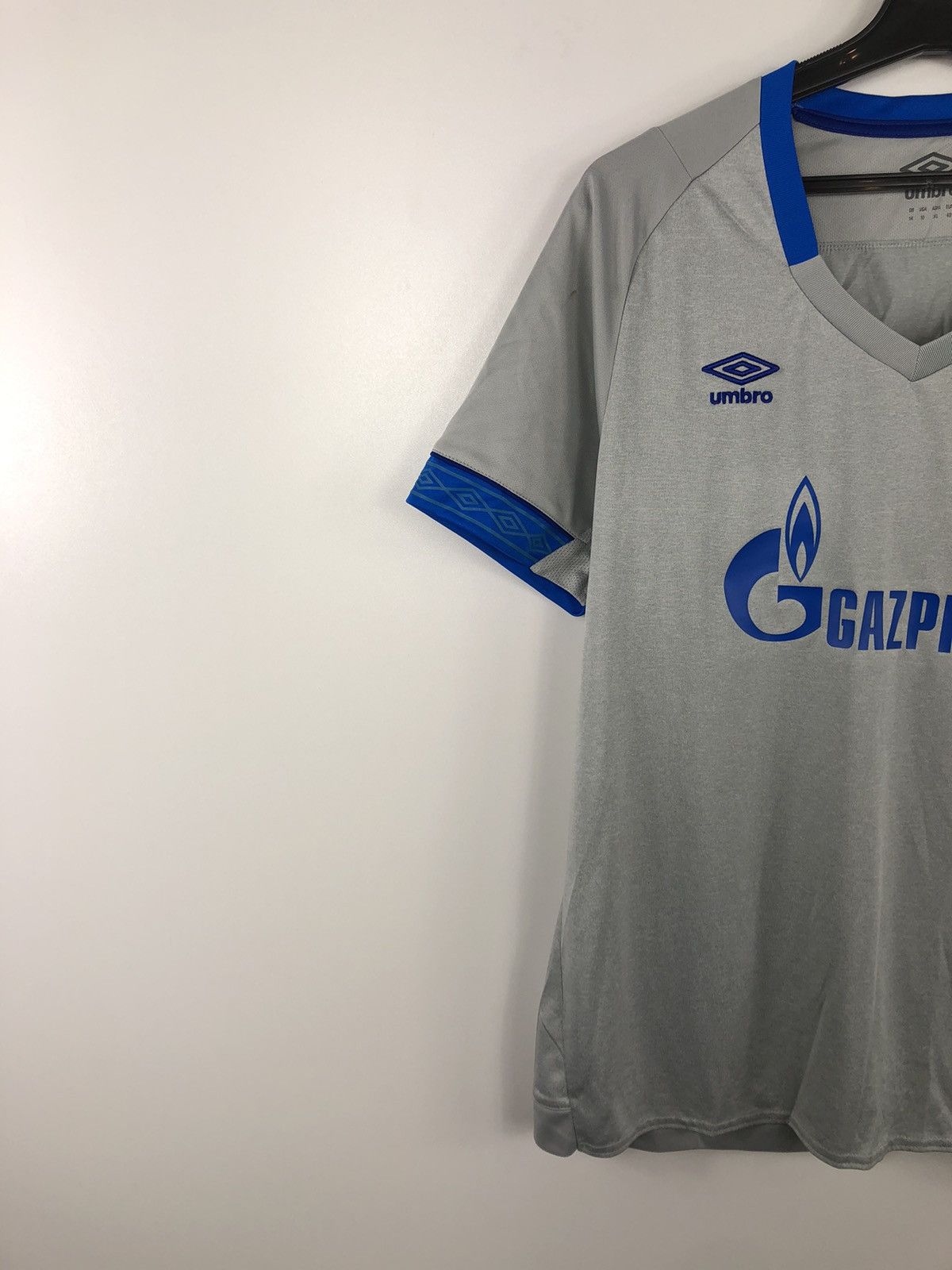 Umbro Umbro Schalke 04 Jersey 2018-2019 Away Grey Size XS Size US XS / EU 42 / 0 - 5 Thumbnail