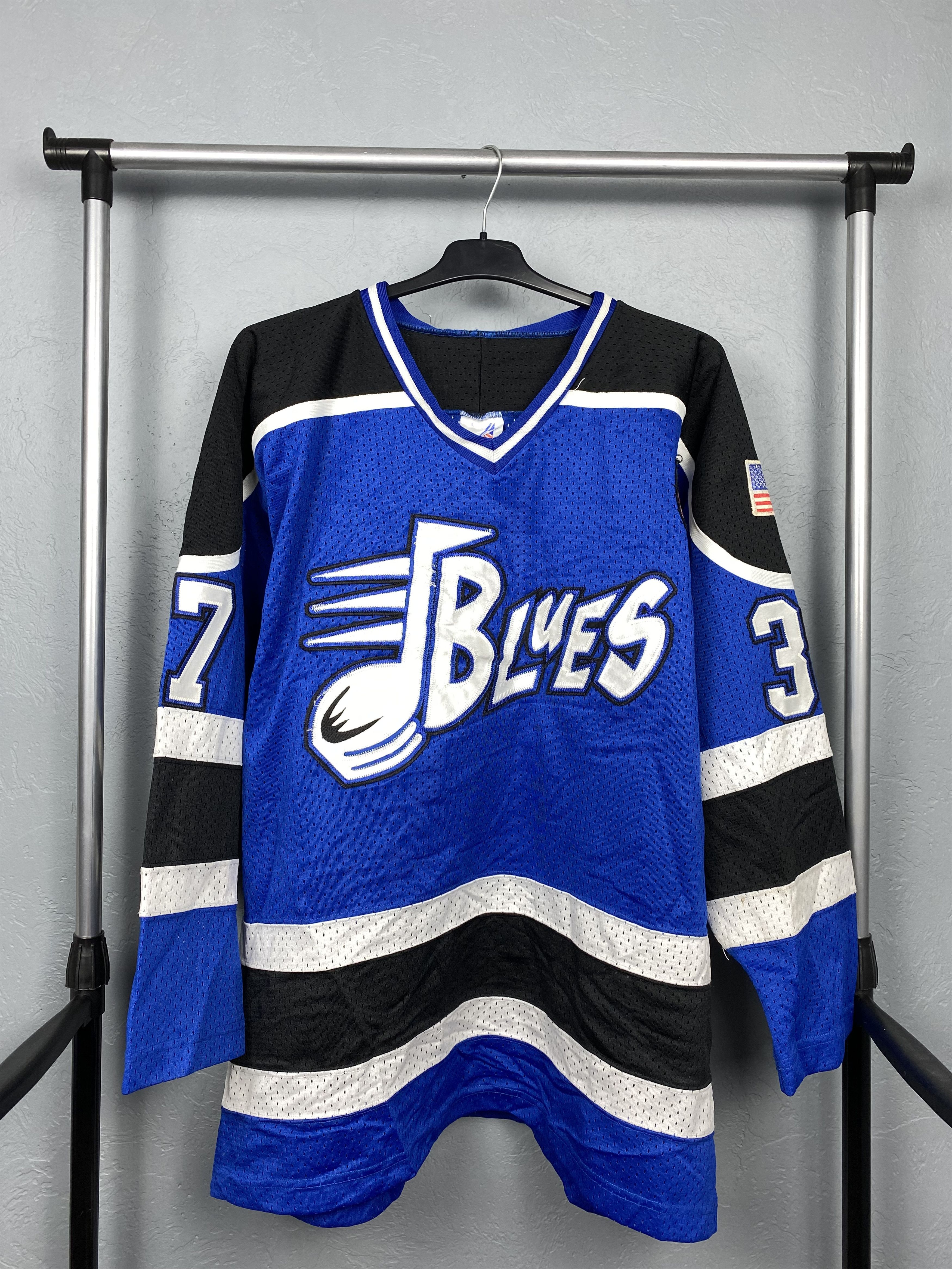 NHL St Louis Blues NHL Vintage Jersey 37 Dancu Size US L / EU 52-54 / 3 - 1 Thumbnail