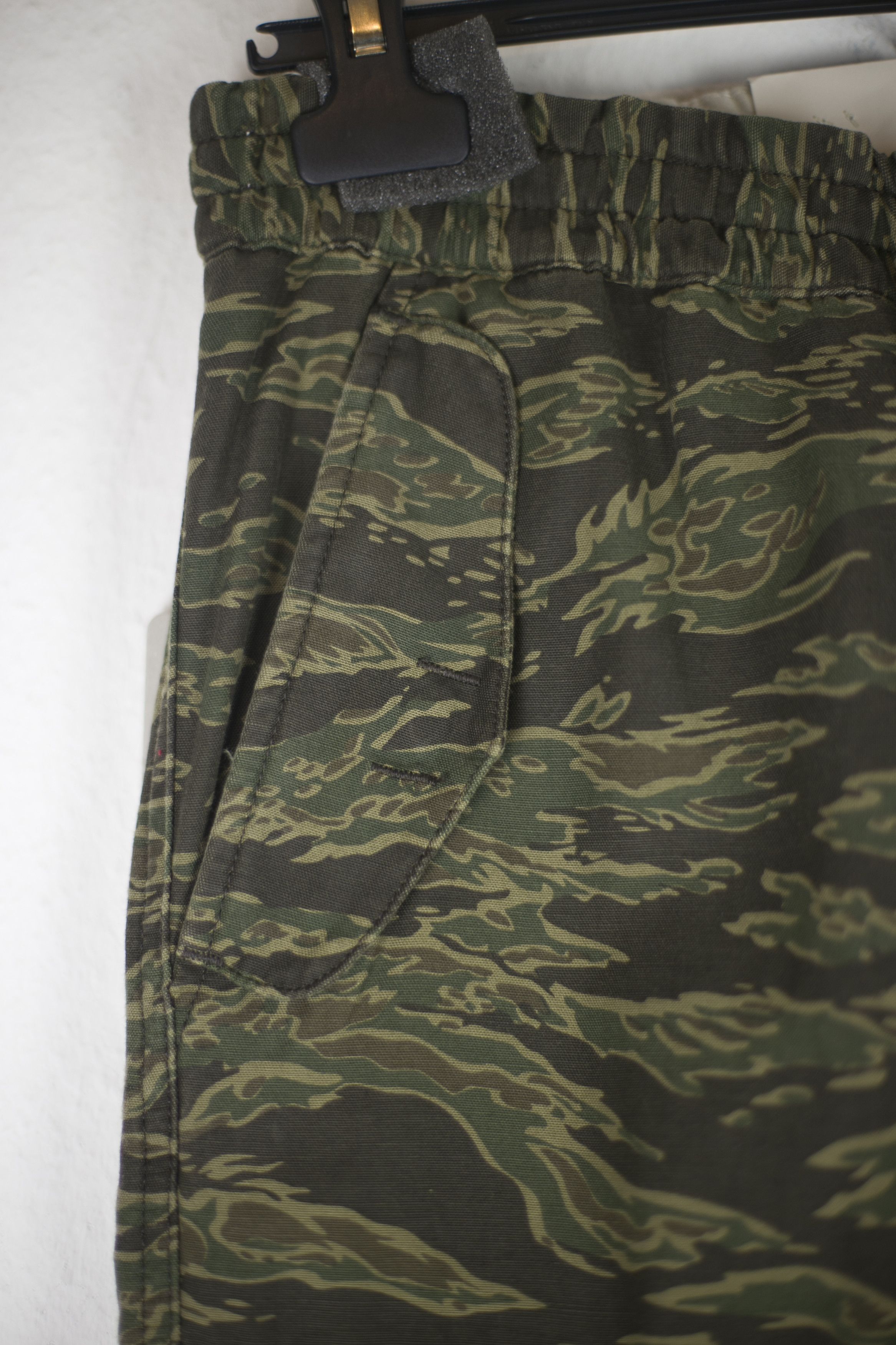 Carhartt Wip NWT Carhartt WIP Camper Pant Camo Tiger Size M Size US 32 / EU 48 - 4 Thumbnail