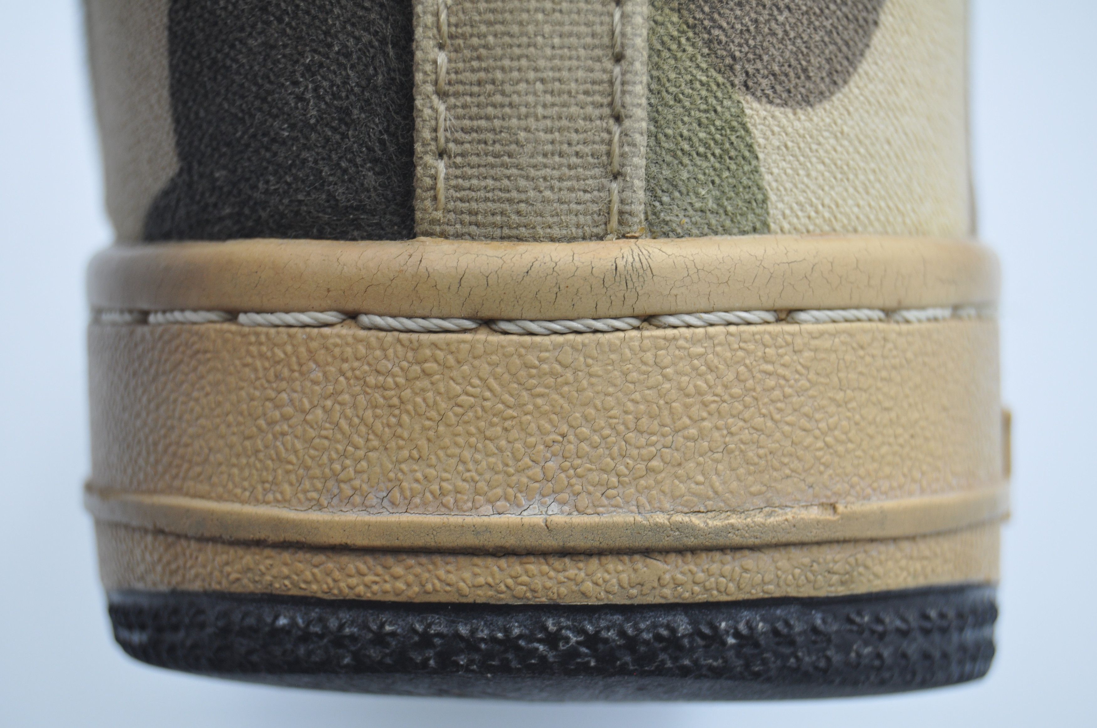 Bape Bape - F/W 11 - 1st Camo Canvas Bapesta Size US 8 / EU 41 - 11 Thumbnail