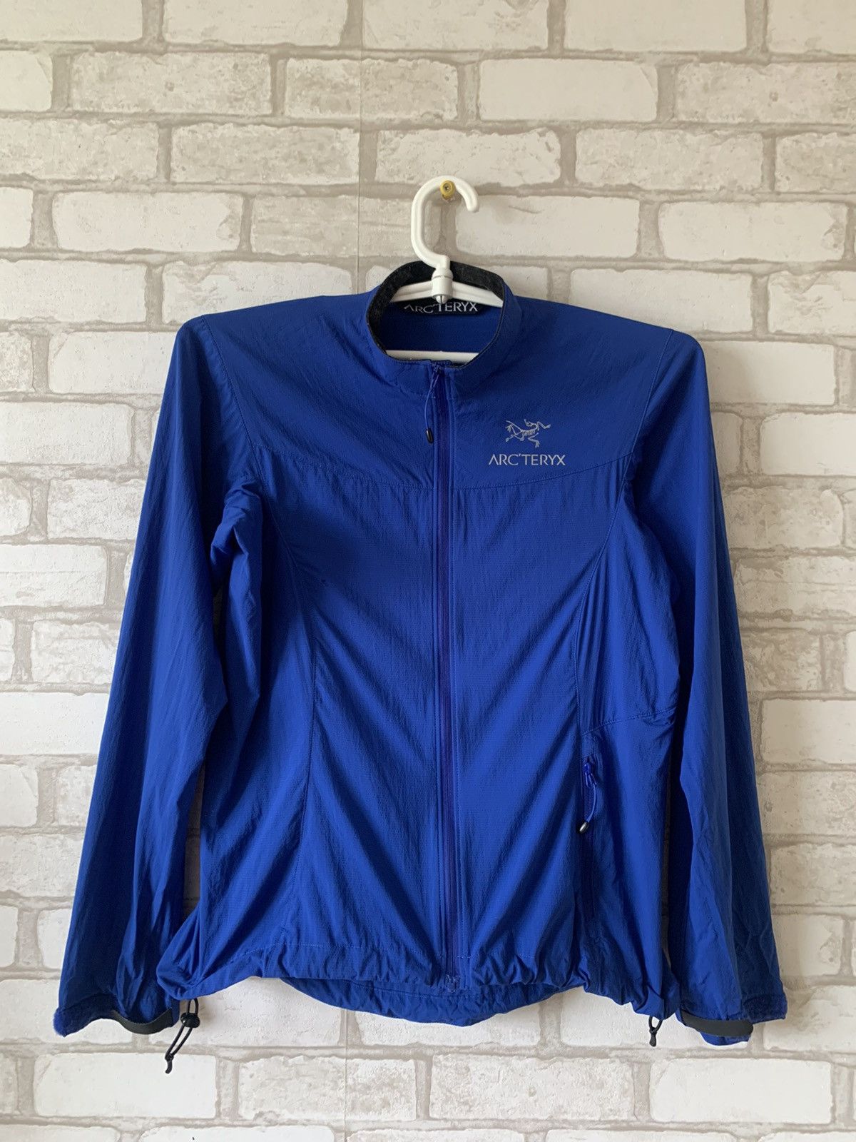 Arc'Teryx Arcteryx windbreaker nylon | Grailed Arc'Teryx Arcteryx windbreaker nylon | Grailed
