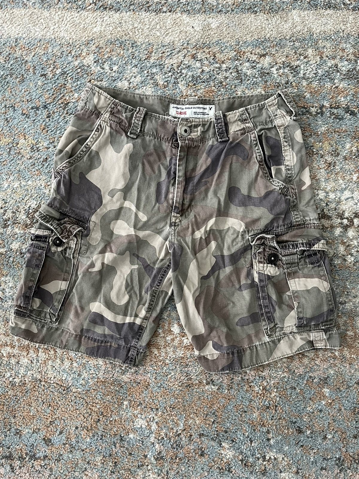 American Eagle Outfitters VTG American Eagle y2k Cargo Shorts Zip Pockets 36 Size US 34 / EU 50 - 1 Thumbnail