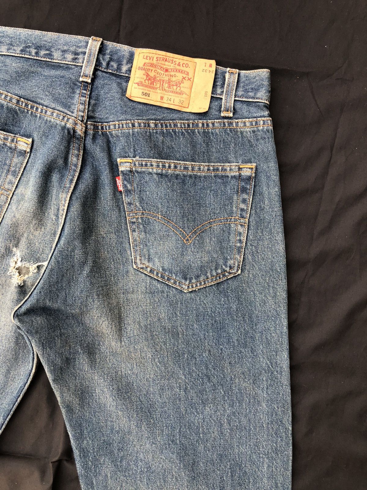 Levi's Vintage 1996 Levi’s 501 Jeans Rips Denim Jeans Made in Usa Size US 34 / EU 50 - 16 Thumbnail