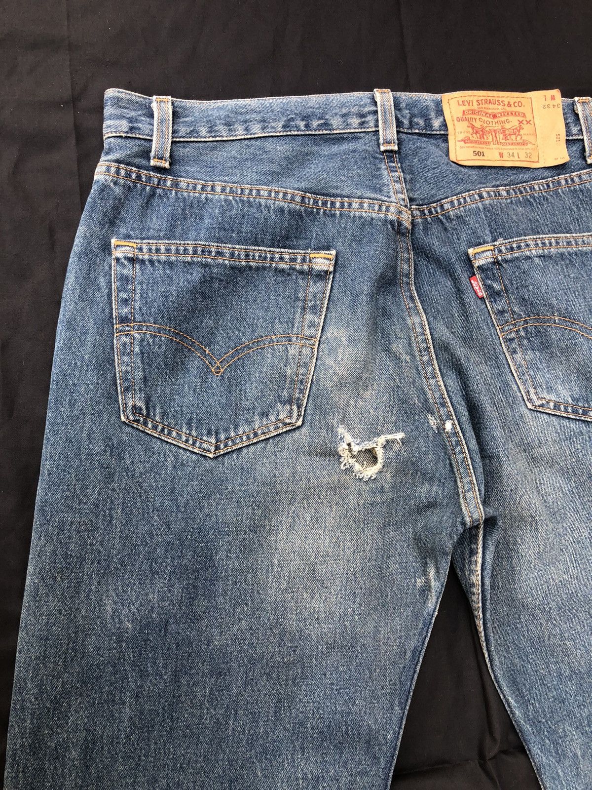 Levi's Vintage 1996 Levi’s 501 Jeans Rips Denim Jeans Made in Usa Size US 34 / EU 50 - 12 Thumbnail