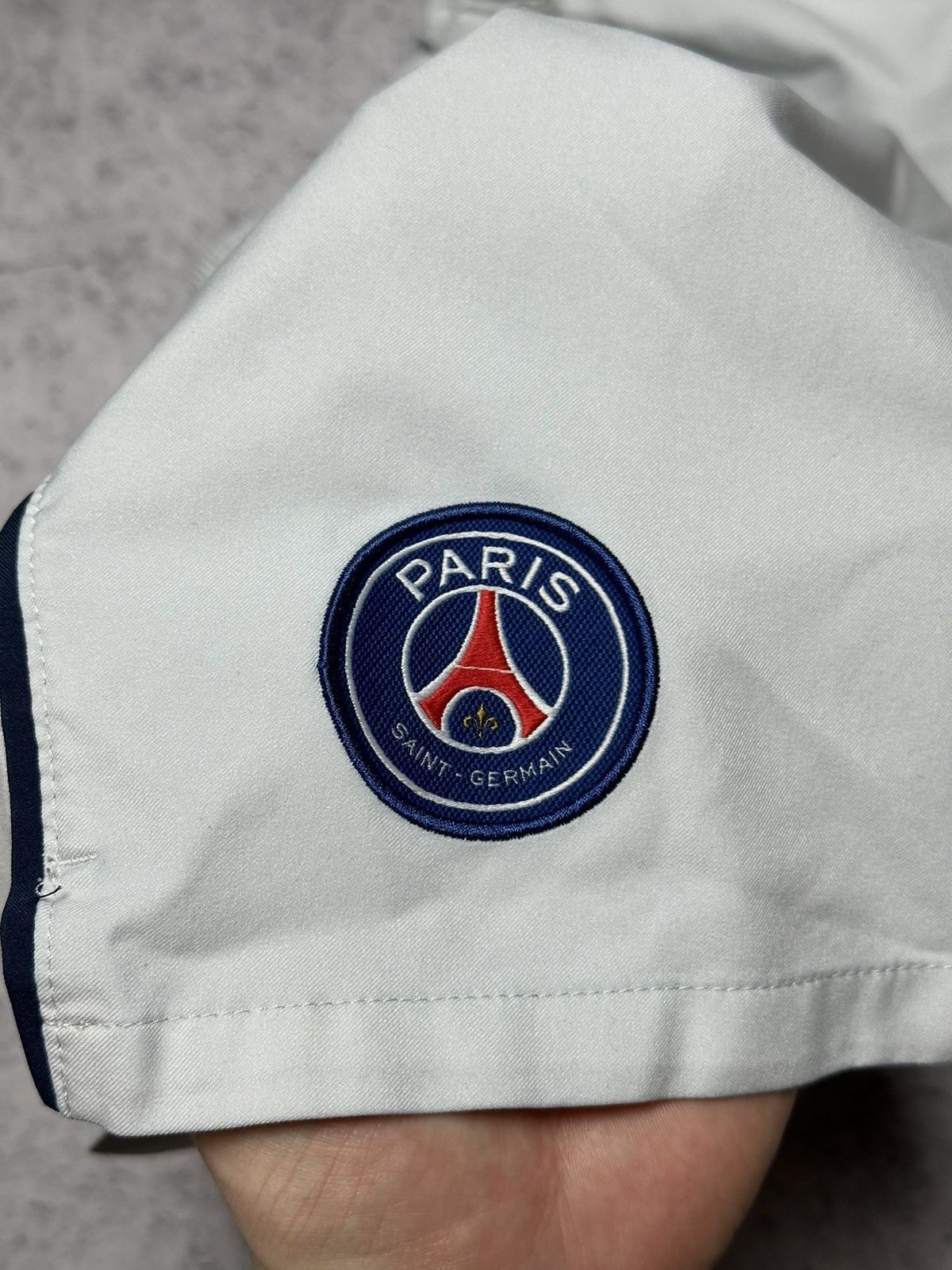 Nike 2014 Nike FC PSG Paris Saint Germain Shorts Size US 36 / EU 52 - 5 Thumbnail