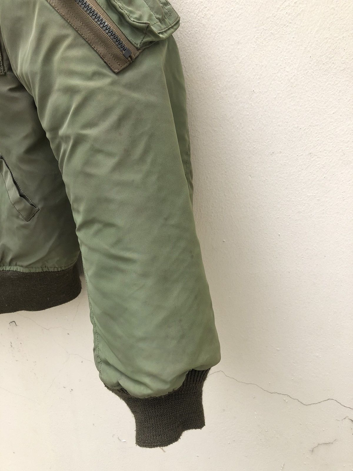 Buzz Rickson's B-15C Modified Bomber Flight Jacket Size US M / EU 48-50 / 2 - 7 Thumbnail