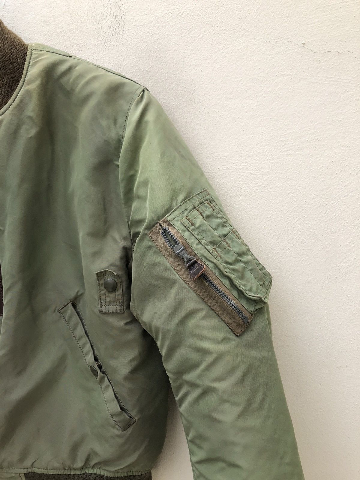 Buzz Rickson's B-15C Modified Bomber Flight Jacket Size US M / EU 48-50 / 2 - 6 Thumbnail