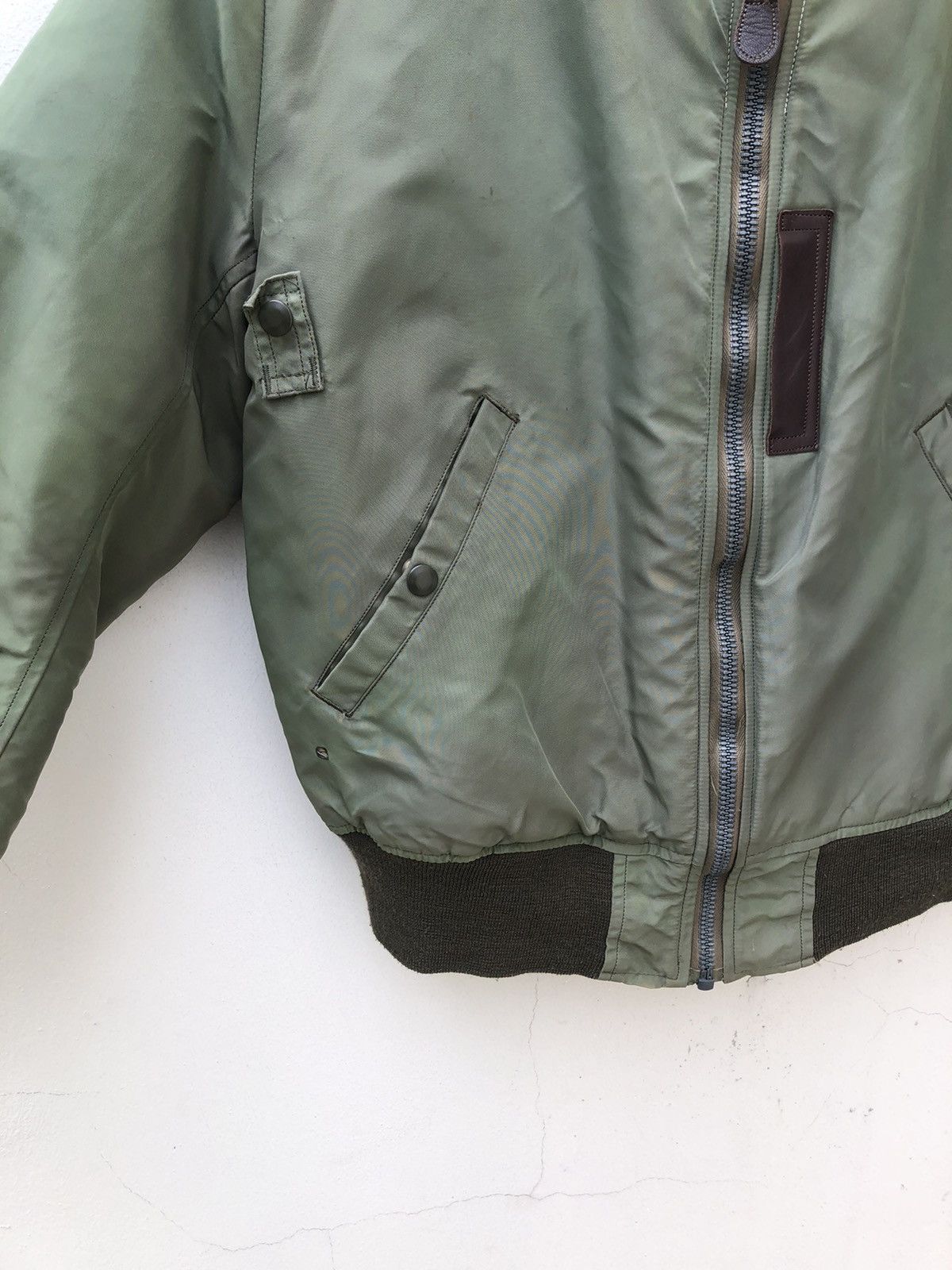 Buzz Rickson's B-15C Modified Bomber Flight Jacket Size US M / EU 48-50 / 2 - 3 Thumbnail