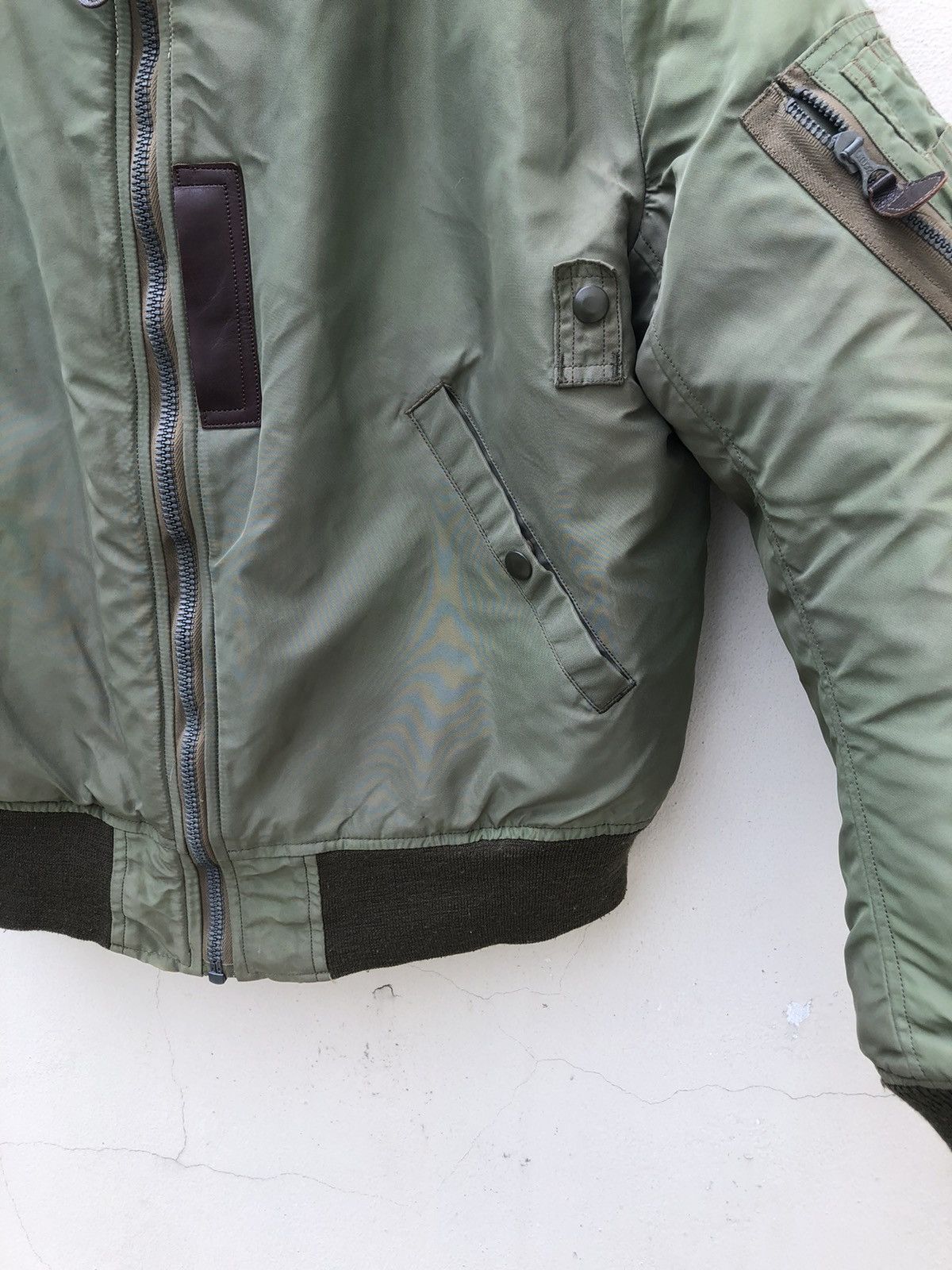 Buzz Rickson's B-15C Modified Bomber Flight Jacket Size US M / EU 48-50 / 2 - 5 Thumbnail