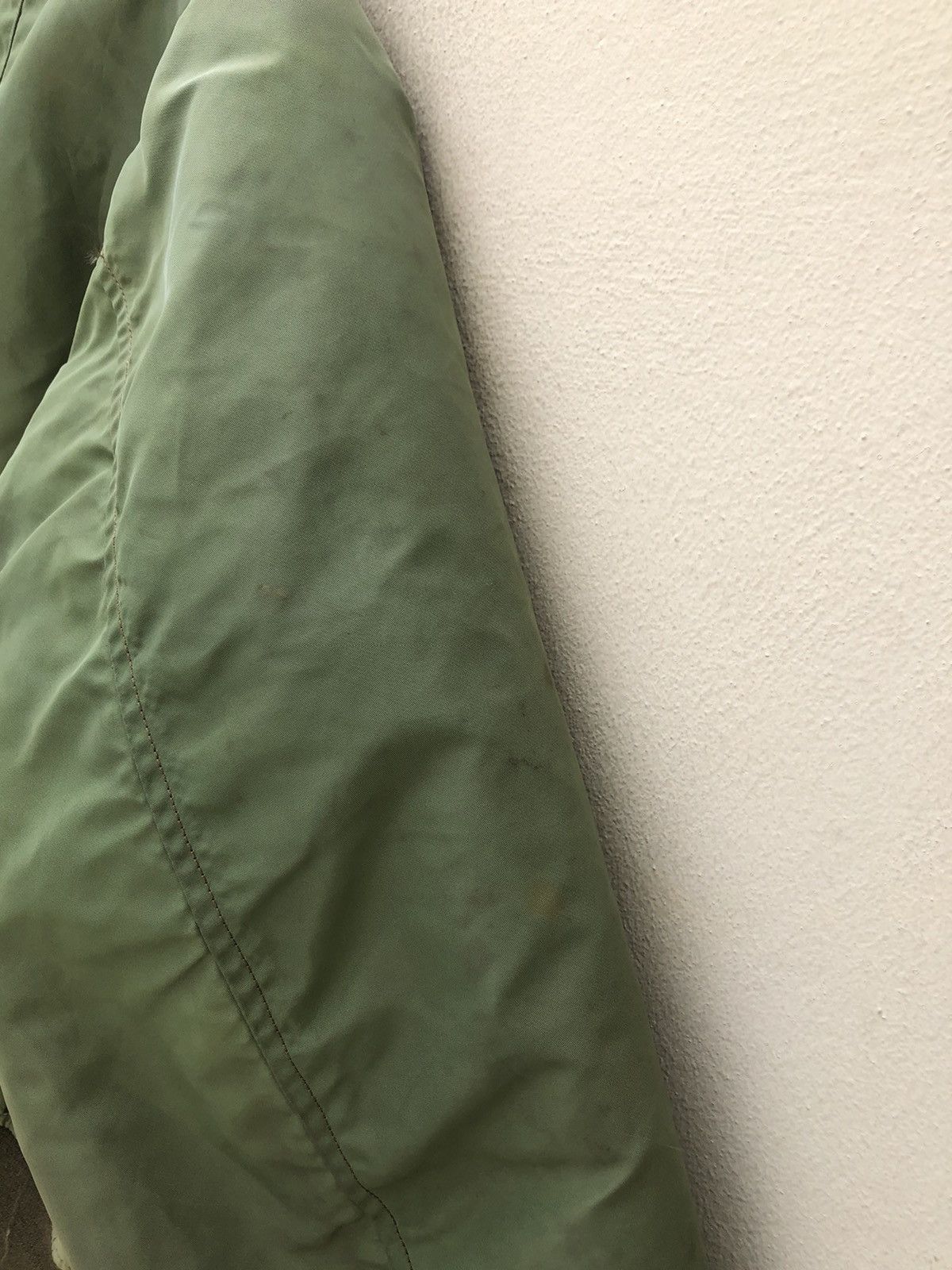 Buzz Rickson's B-15C Modified Bomber Flight Jacket Size US M / EU 48-50 / 2 - 13 Thumbnail