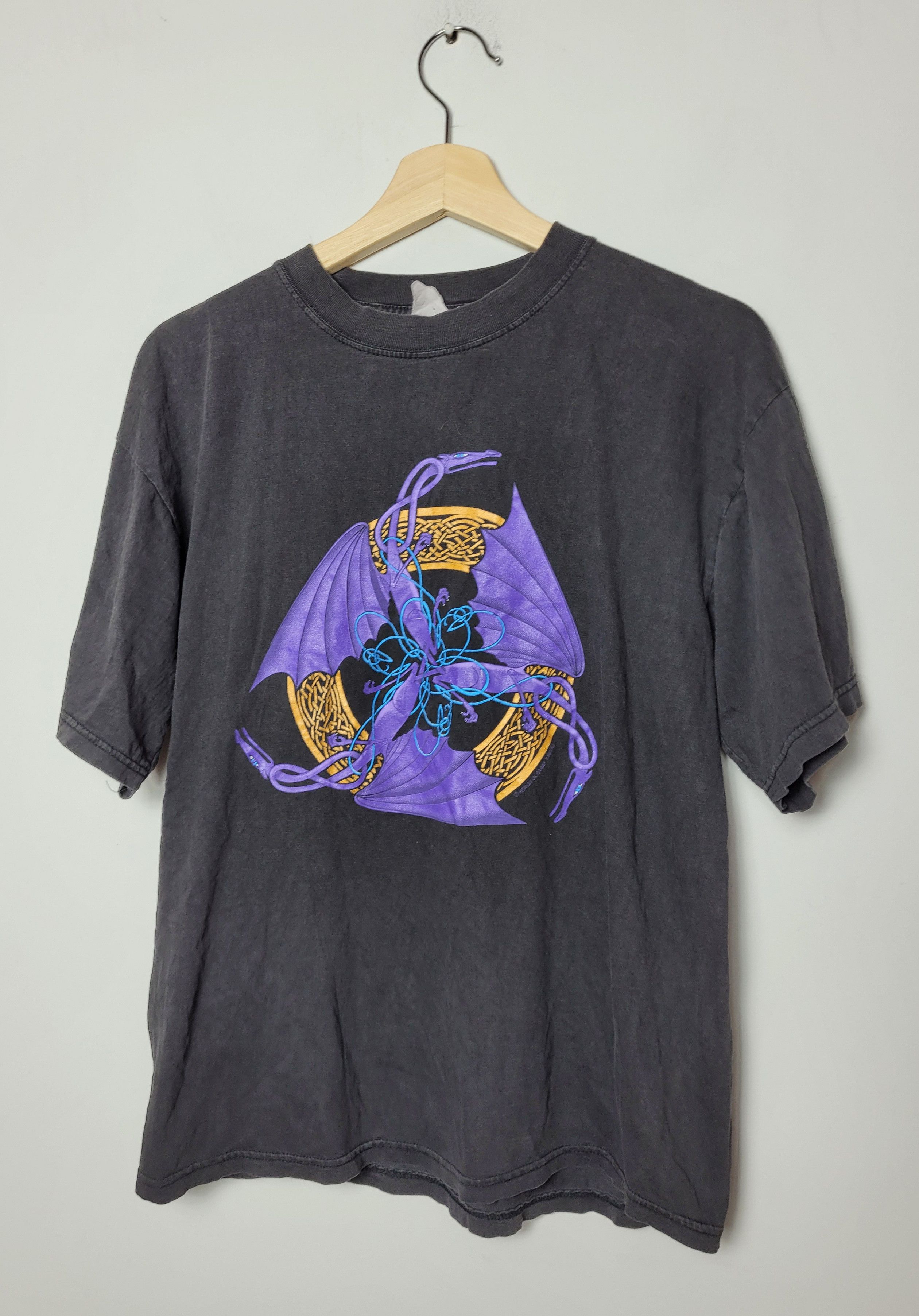 Anime × Vintage Hewlin UK 90s 00s Celtic Dragons Circle Vintage T 