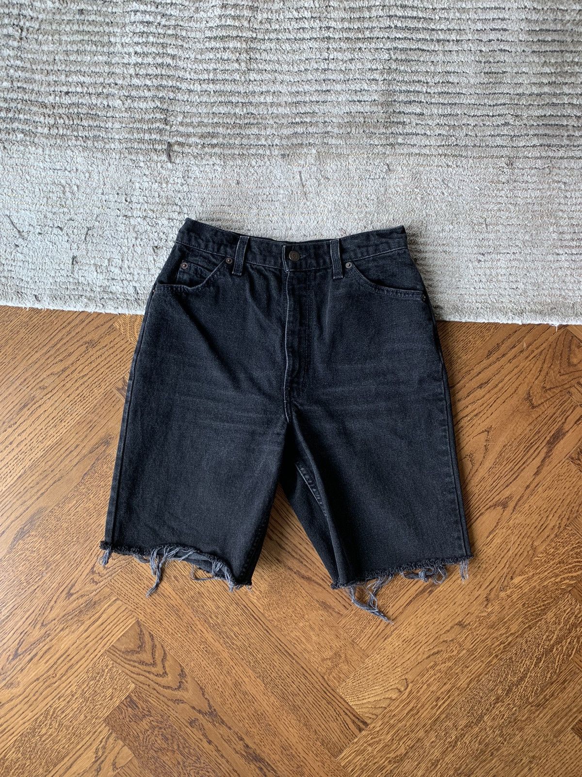 Levi's × Vintage 90s Levis Black Denim Cut Off Jean Shorts Raw Hem Jorts 27 Size 27" / US 4 / IT 40 - 1 Thumbnail