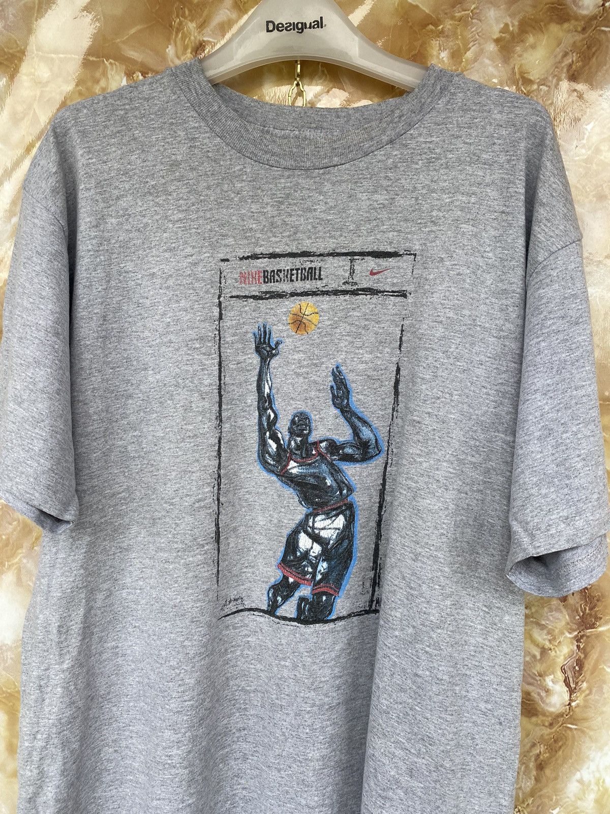 Jordan Brand 90’s Nike Vintage Basketball jordan t-shirt Size US L / EU 52-54 / 3 - 1 Thumbnail