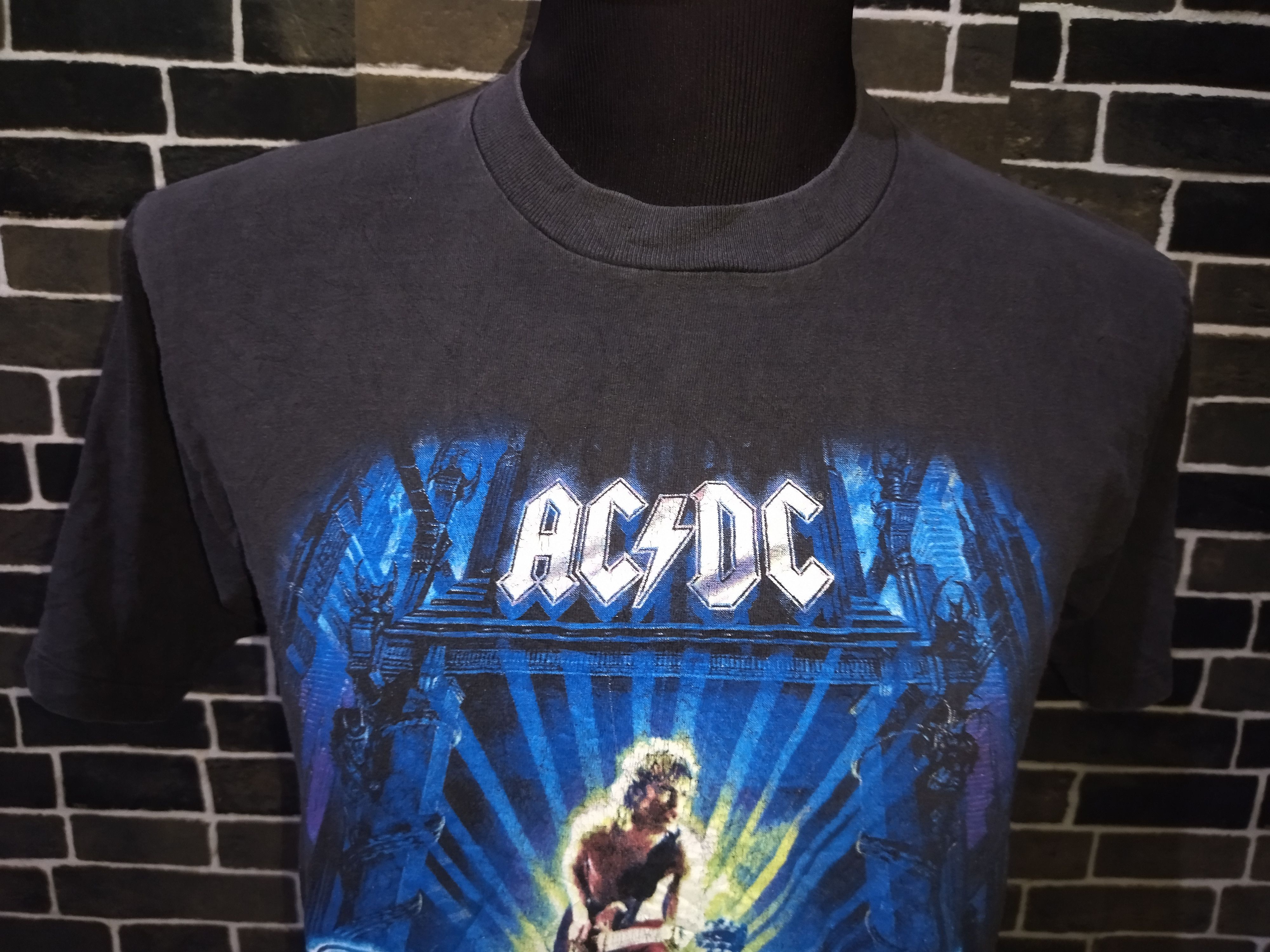 AC/DC × Band Tees × Vintage Vintage 90s ACDC Ball Breaker 96 World Tour Tshirt Size US L / EU 52-54 / 3 - 4 Thumbnail