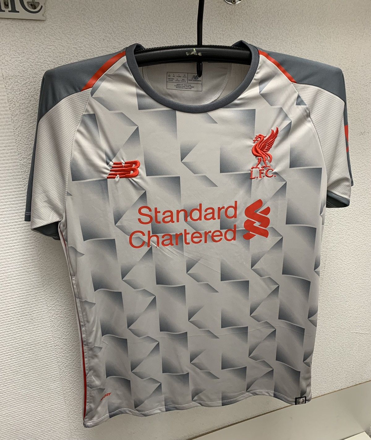 New Balance Liverpool new balance soccer jersey L sz Standard Chartered Size US L / EU 52-54 / 3 - 1 Thumbnail