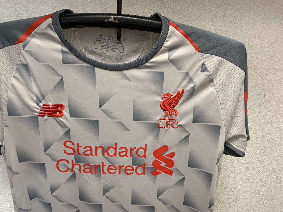 New Balance Liverpool new balance soccer jersey L sz Standard Chartered Size US L / EU 52-54 / 3 - 2 Thumbnail
