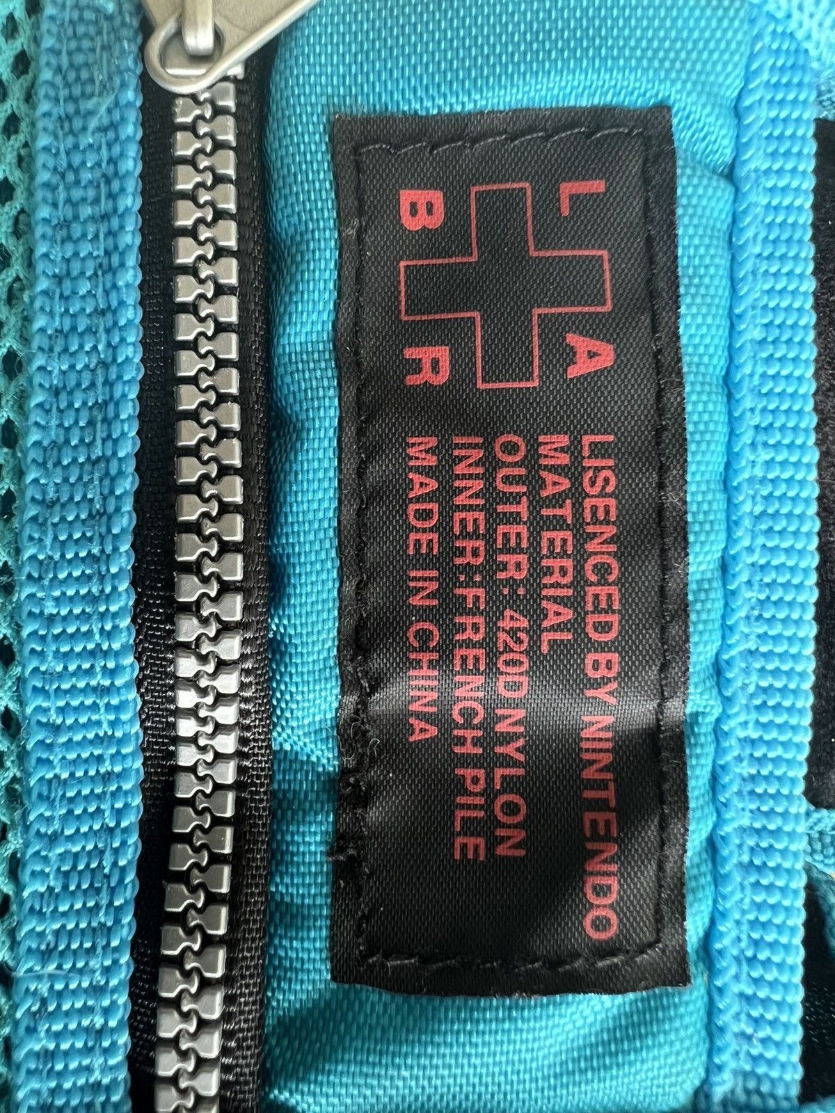 Nintendo RARE🔥OG Nintendo DC Pokemon Quick Pocket Tactical Sling Bag Size ONE SIZE - 8 Thumbnail