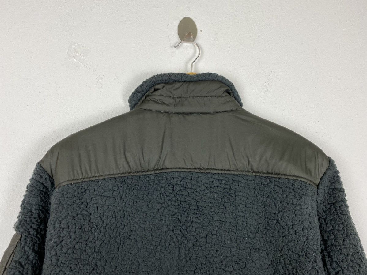 Jun Takahashi × Undercover × Uniqlo 🔥Uniqlo Undercover by Jun Takahashi Sherpa Jacket Size US M / EU 48-50 / 2 - 6 Thumbnail