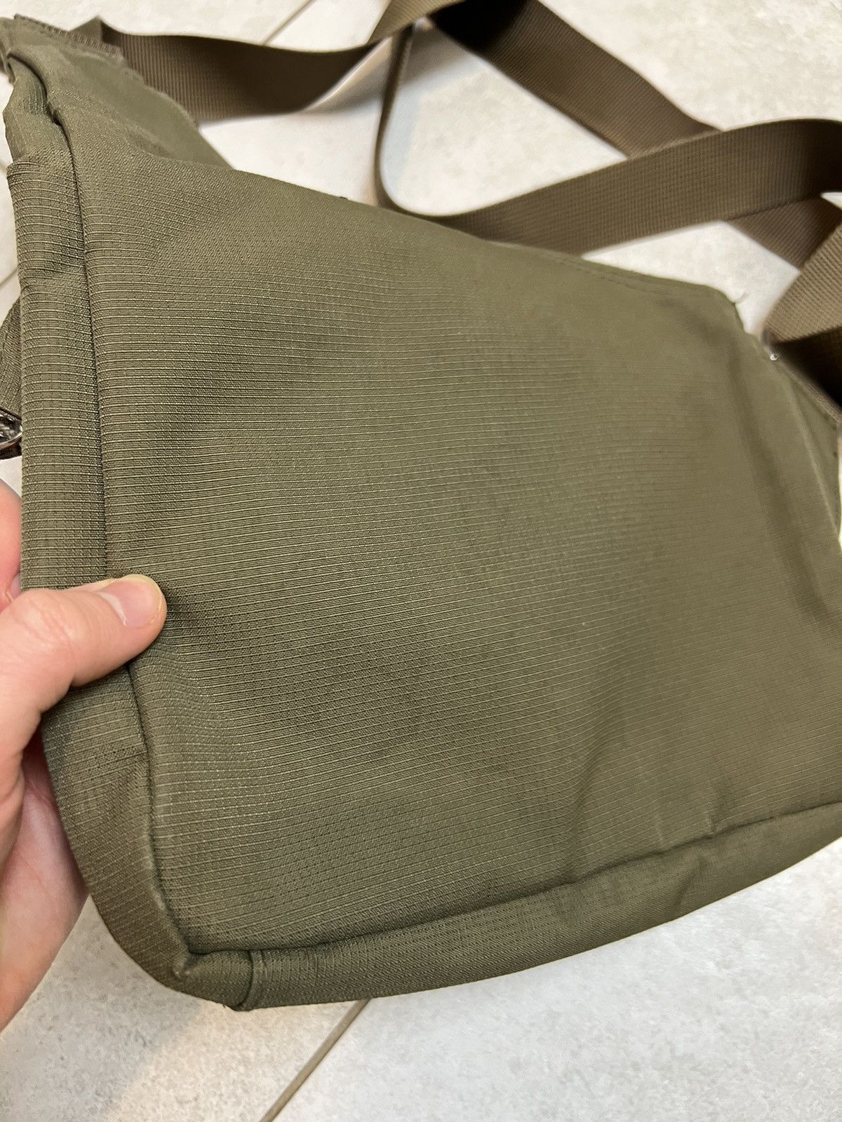 Esprit Y2K Esprit Crossbody Sling Bag Backpack Hype Streetwear Grai Size ONE SIZE - 4 Thumbnail