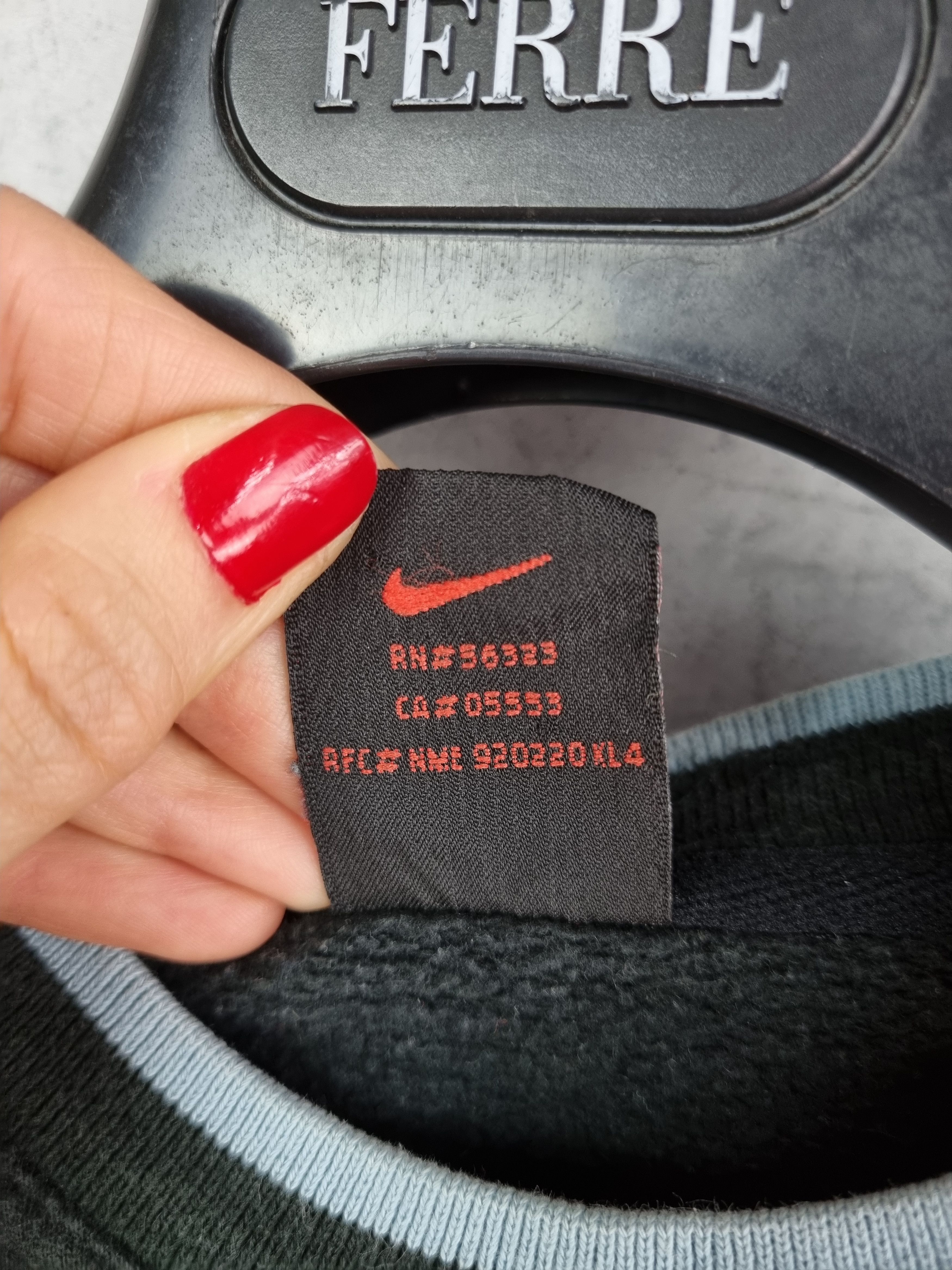 Nike × Vintage NIKE Rare Size 90s Spell Out Logo Distressed Sweatshirt Size S / US 4 / IT 40 - 7 Thumbnail