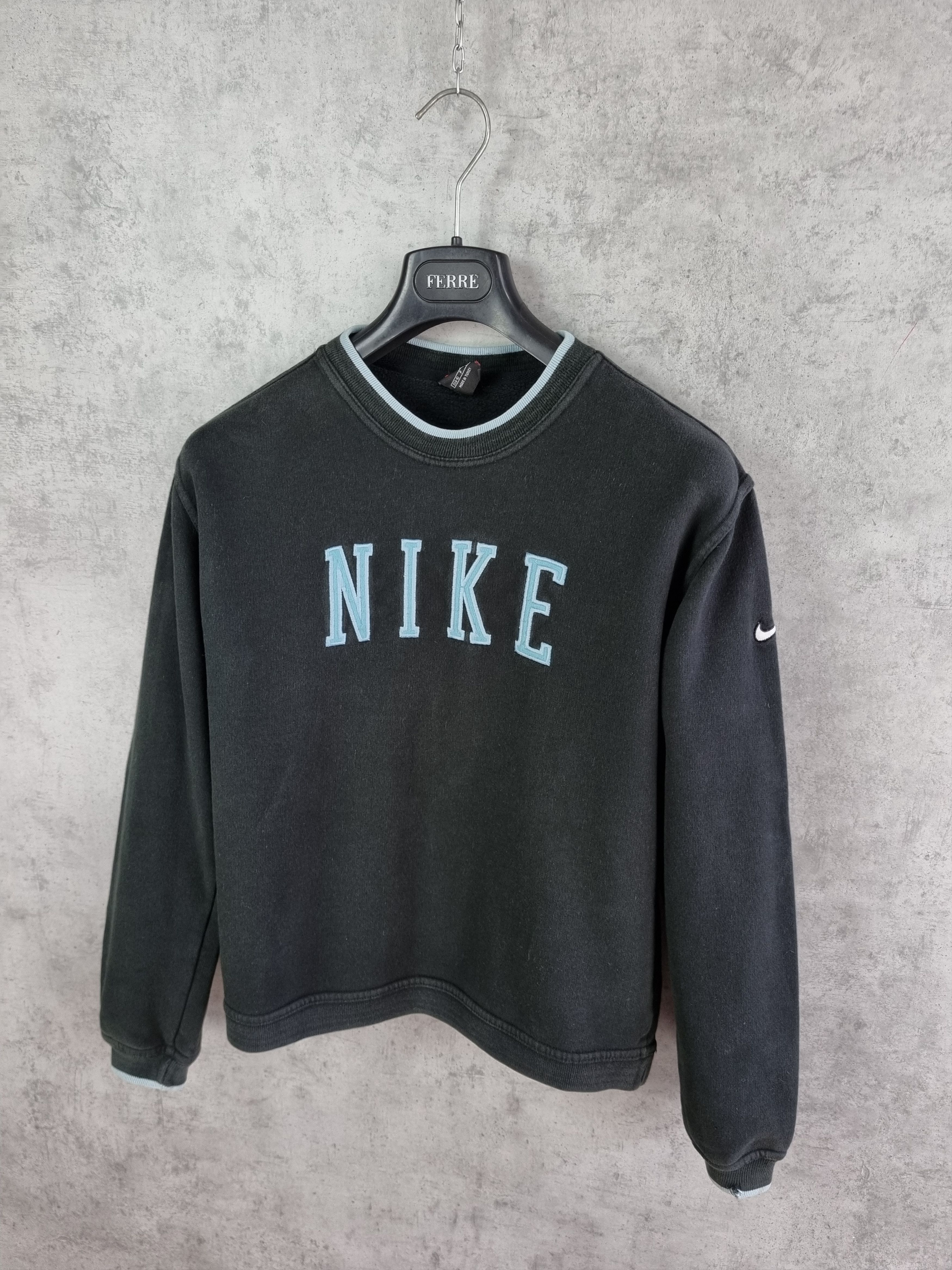 Nike × Vintage NIKE Rare Size 90s Spell Out Logo Distressed Sweatshirt Size S / US 4 / IT 40 - 1 Thumbnail