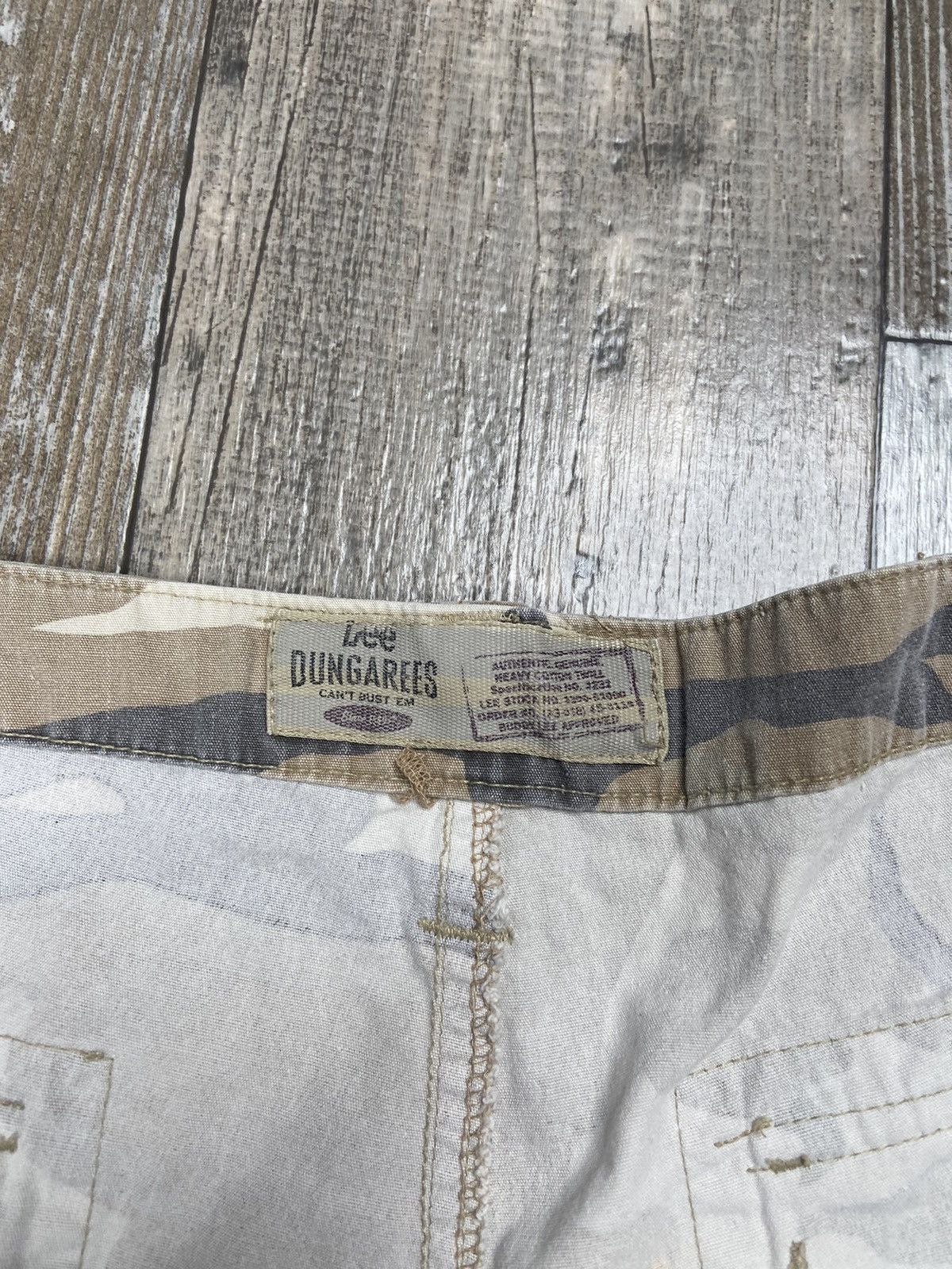 Lee Crazy Vintage 90s Baggy Faded Camouflage Cargo Work Shorts Size US 44 / EU 60 - 2 Thumbnail