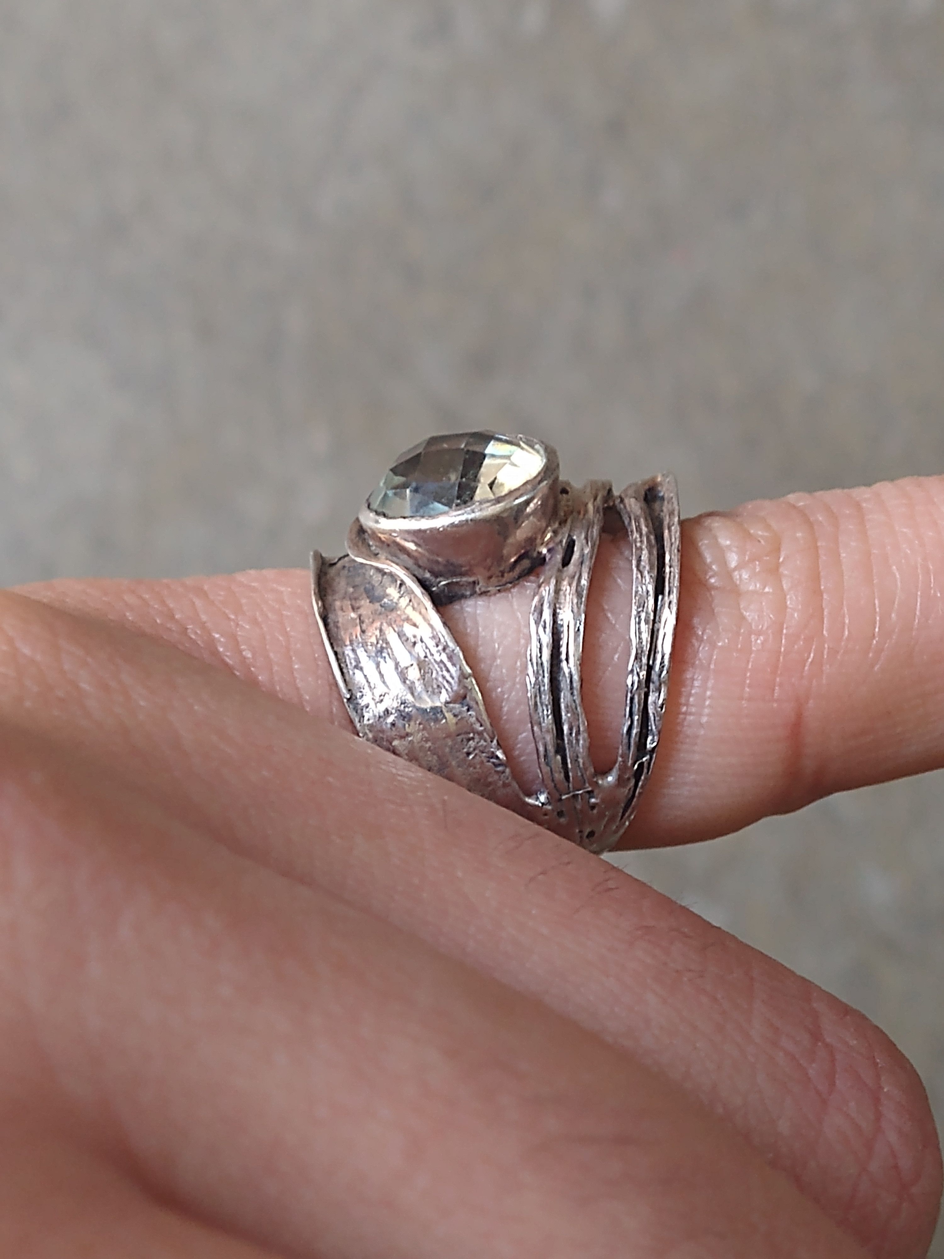 Jewelry Sterling Silver Ring Size 7.75 Green Amethyst Modern Size ONE SIZE - 14 Thumbnail